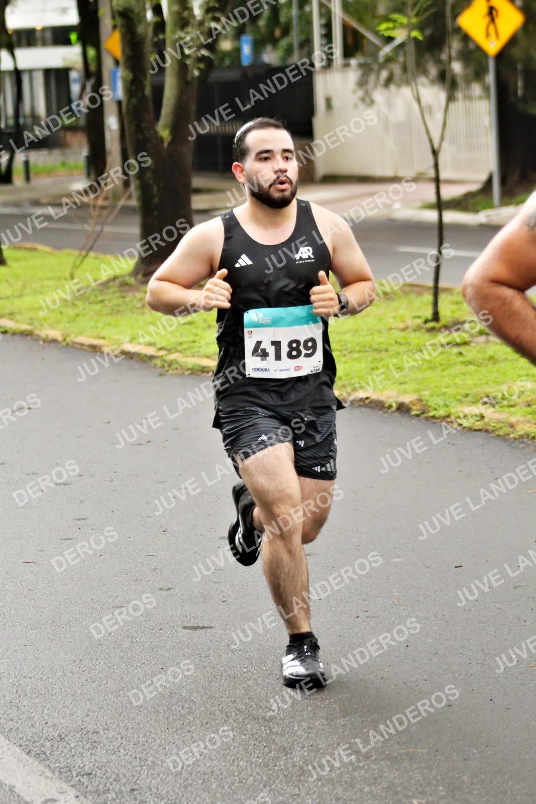 Foto del MEDIO MARATÓN ATLAS en Av. Patria, frente al Parque El Polvorín, Zapopan a las 08:11 · dorsal 4189