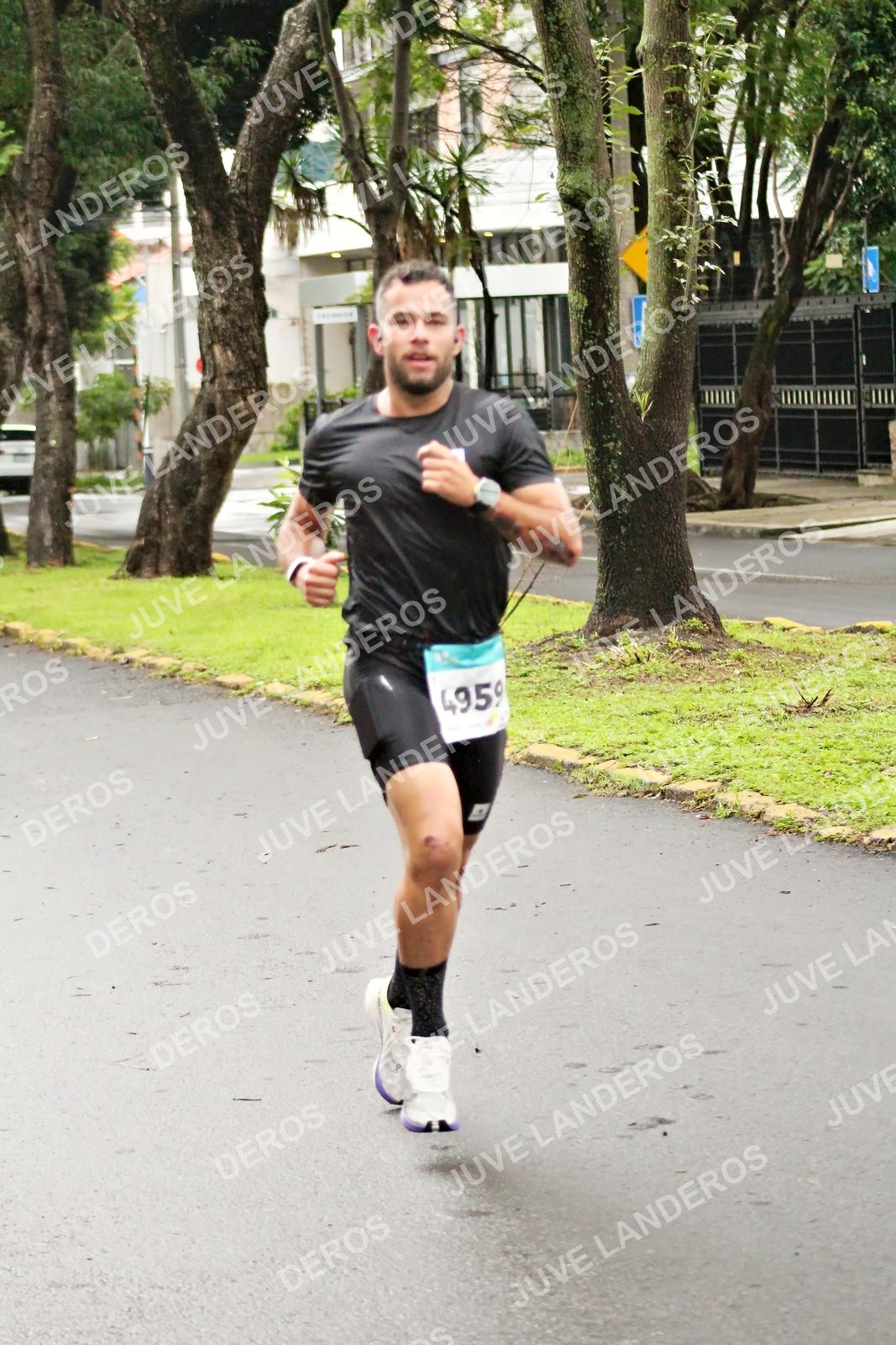 Foto del MEDIO MARATÓN ATLAS en Av. Patria, frente al Parque El Polvorín, Zapopan a las 08:06 · dorsal 4959