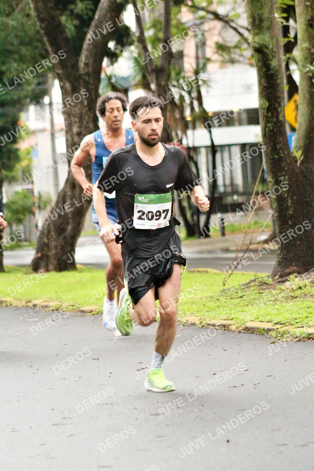 Foto del MEDIO MARATÓN ATLAS en Av. Patria, frente al Parque El Polvorín, Zapopan a las 08:05 · dorsal 2097