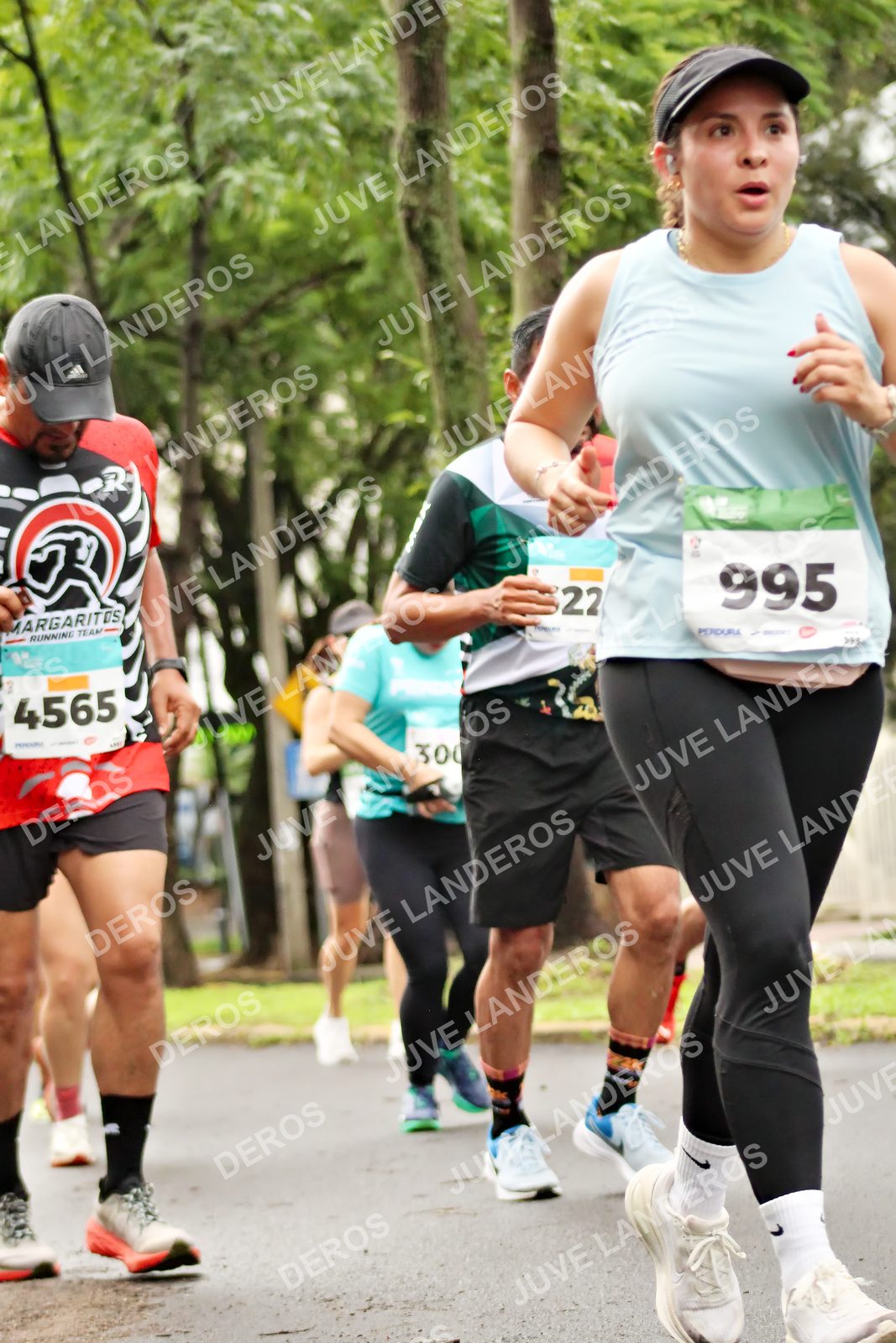 Foto del MEDIO MARATÓN ATLAS en Av. Patria, frente al Parque El Polvorín, Zapopan a las 08:40 · dorsal 995, 4565, 22, 300