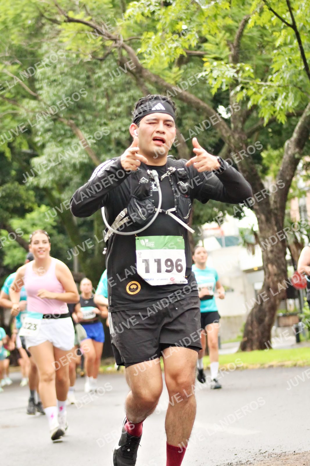 Foto del MEDIO MARATÓN ATLAS en Av. Patria, frente al Parque El Polvorín, Zapopan a las 08:42 · dorsal 1196