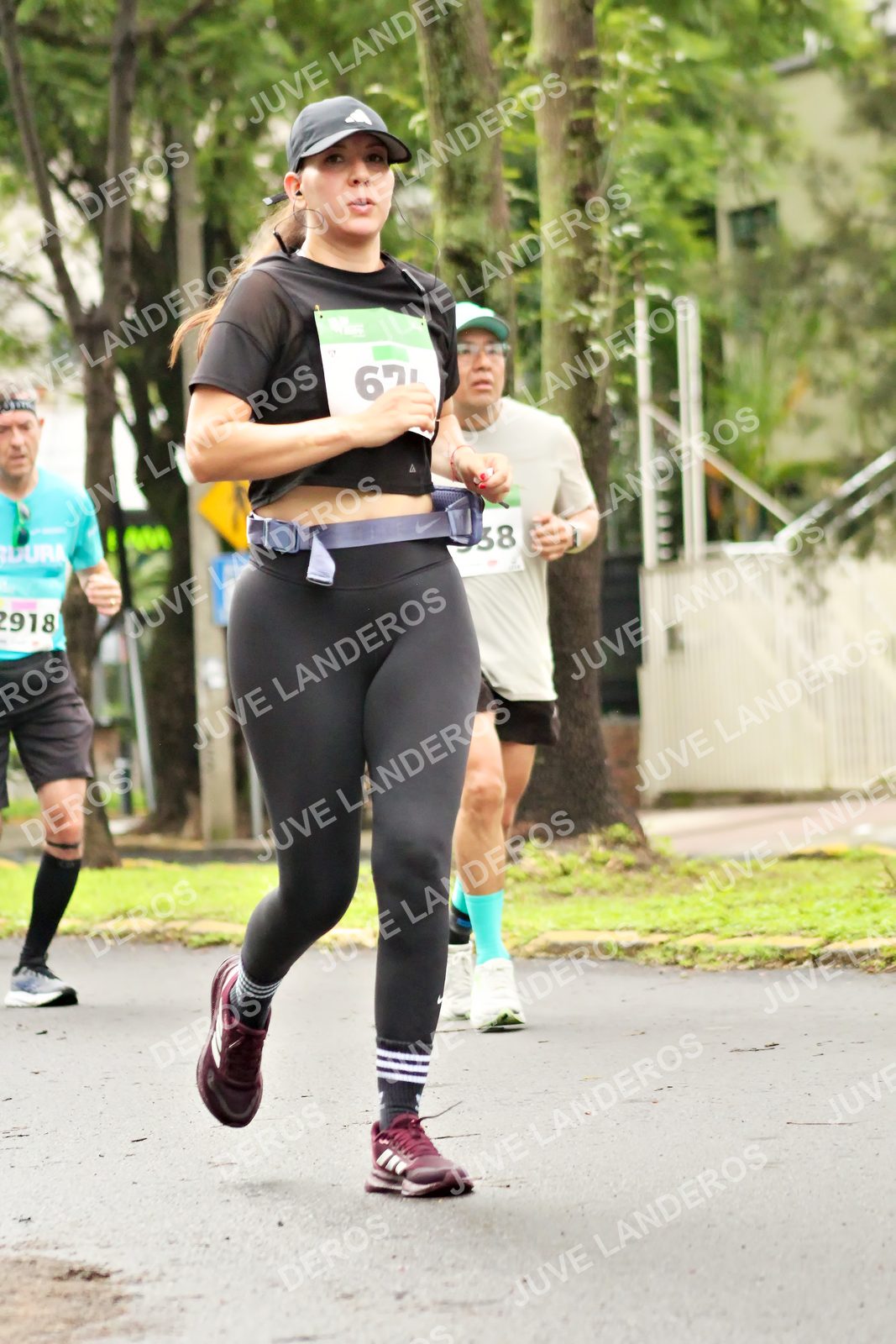 Foto del MEDIO MARATÓN ATLAS en Av. Patria, frente al Parque El Polvorín, Zapopan a las 08:36 · dorsal 38, 2918, 67