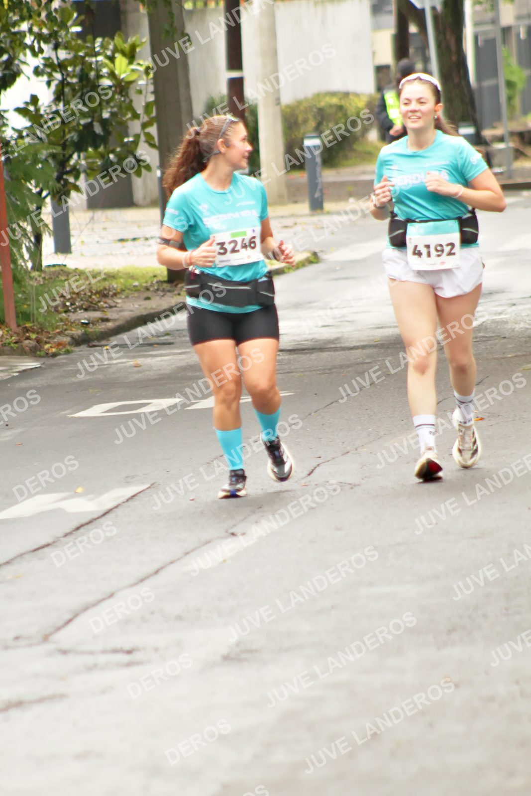 Foto del MEDIO MARATÓN ATLAS en Av. Patria, frente al Parque El Polvorín, Zapopan a las 09:06 · dorsal 4192, 3246