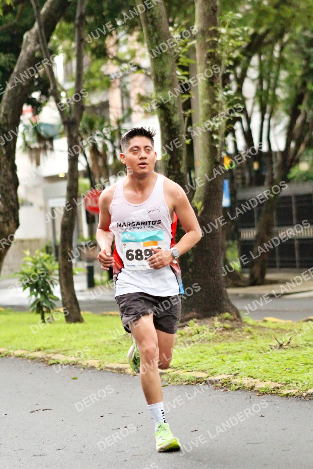 Foto del MEDIO MARATÓN ATLAS en Av. Patria, frente al Parque El Polvorín, Zapopan a las 08:00 · dorsal 689
