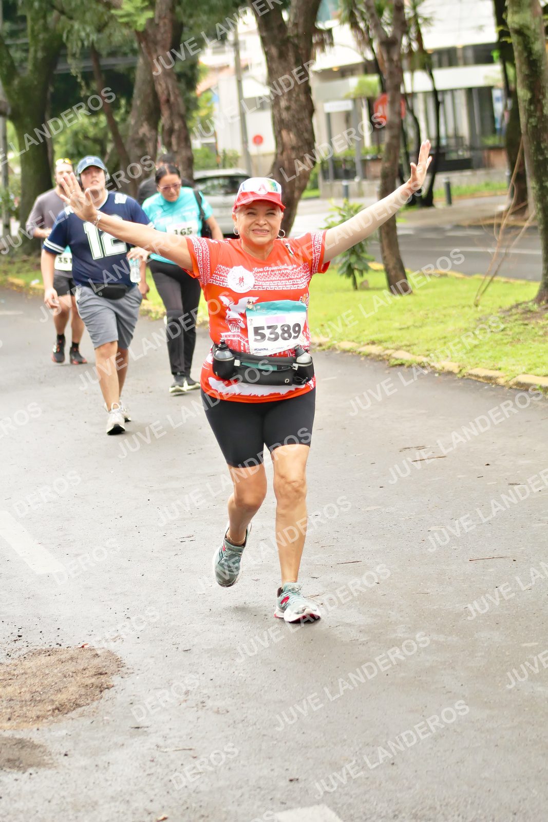 Foto del MEDIO MARATÓN ATLAS en Av. Patria, frente al Parque El Polvorín, Zapopan a las 09:03 · dorsal 5389, 165