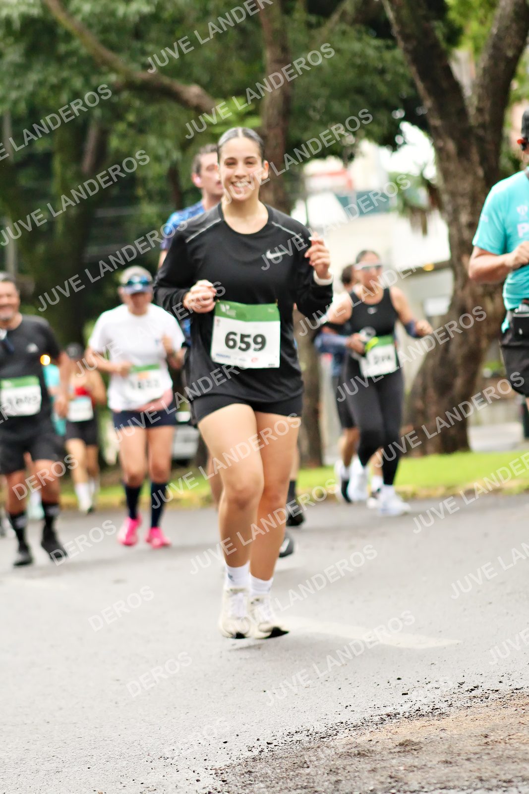 Foto del MEDIO MARATÓN ATLAS en Av. Patria, frente al Parque El Polvorín, Zapopan a las 08:43 · dorsal 659