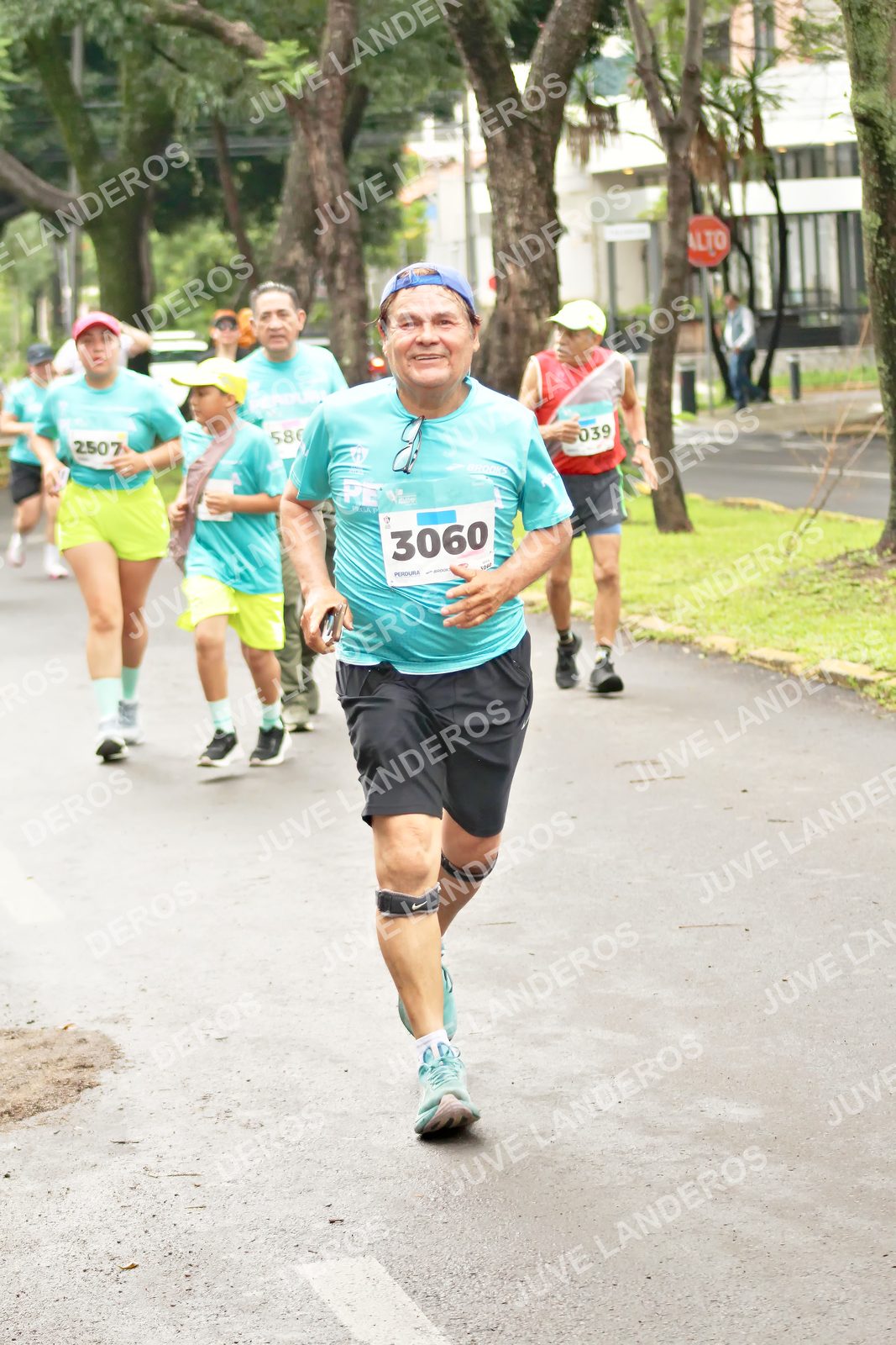 Foto del MEDIO MARATÓN ATLAS en Av. Patria, frente al Parque El Polvorín, Zapopan a las 09:01 · dorsal 3060, 39, 2507