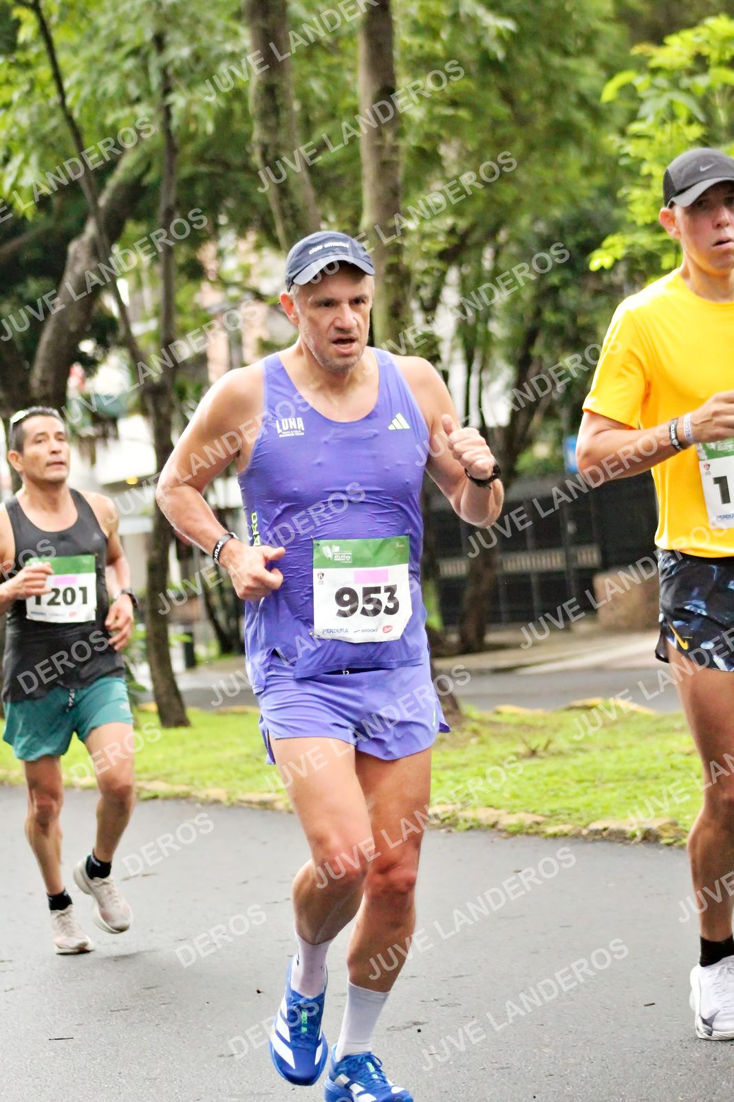 Foto del MEDIO MARATÓN ATLAS en Av. Patria, frente al Parque El Polvorín, Zapopan a las 08:07 · dorsal 953, 1