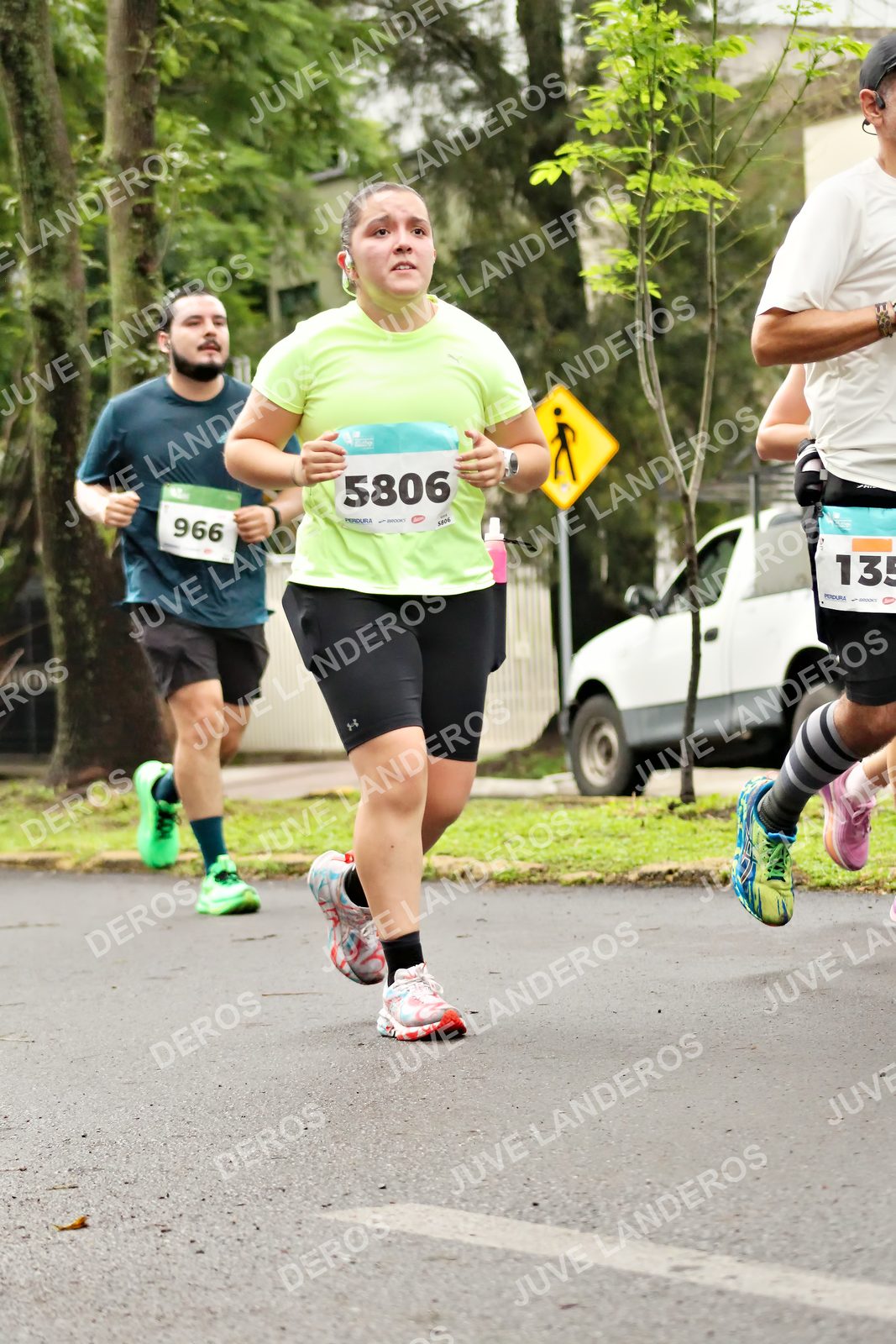 Foto del MEDIO MARATÓN ATLAS en Av. Patria, frente al Parque El Polvorín, Zapopan a las 08:34 · dorsal 5806, 966