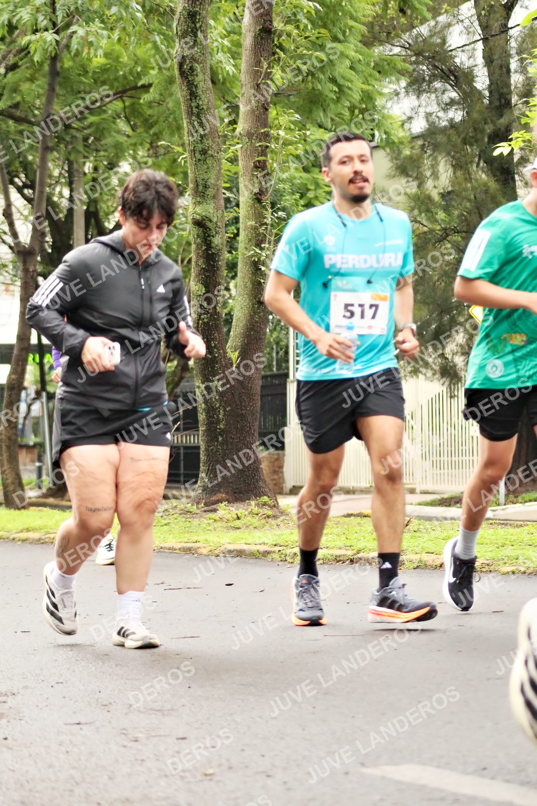 Foto del MEDIO MARATÓN ATLAS en Av. Patria, frente al Parque El Polvorín, Zapopan a las 08:44 · dorsal 517