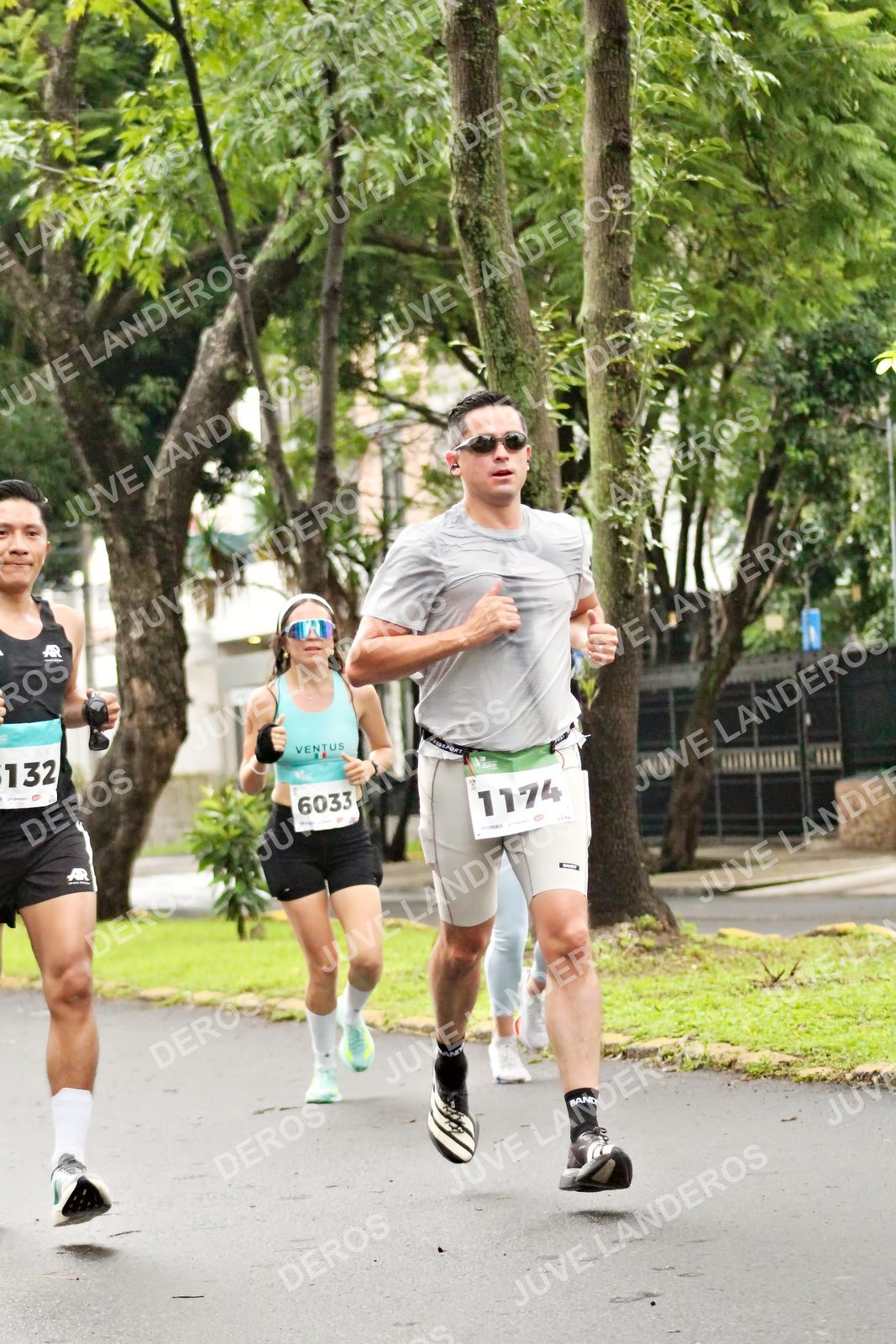 Foto del MEDIO MARATÓN ATLAS en Av. Patria, frente al Parque El Polvorín, Zapopan a las 08:08 · dorsal 1174, 6033, 132