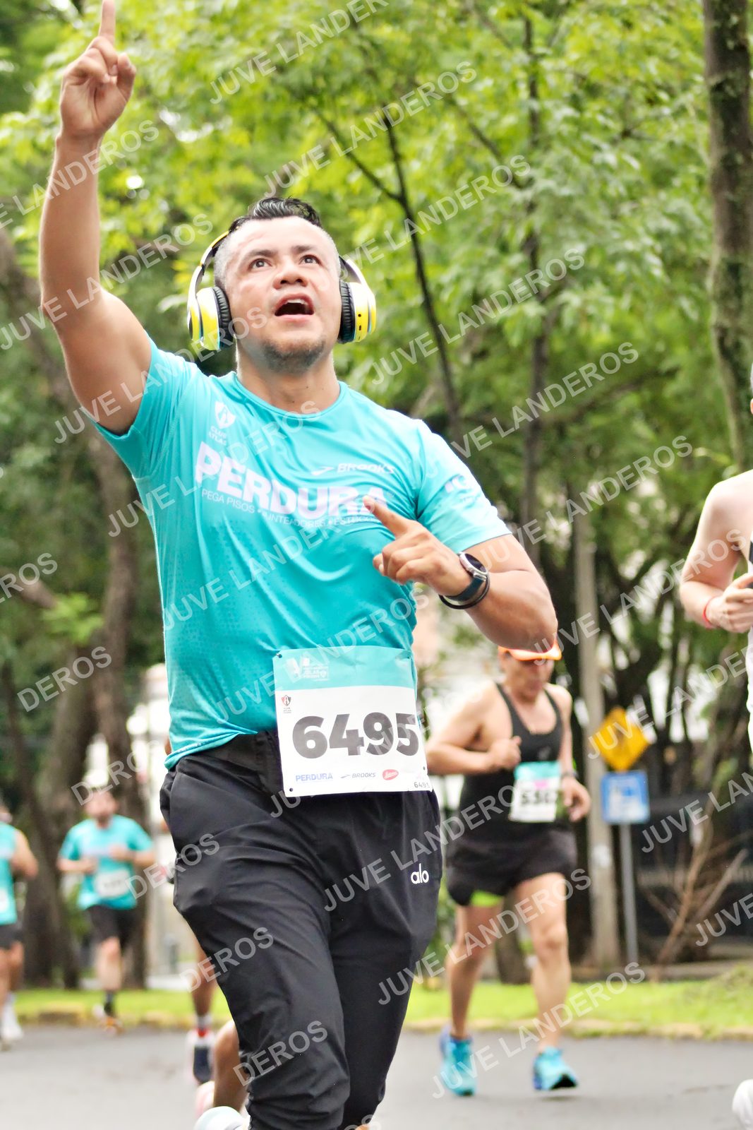 Foto del MEDIO MARATÓN ATLAS en Av. Patria, frente al Parque El Polvorín, Zapopan a las 08:25 · dorsal 6495