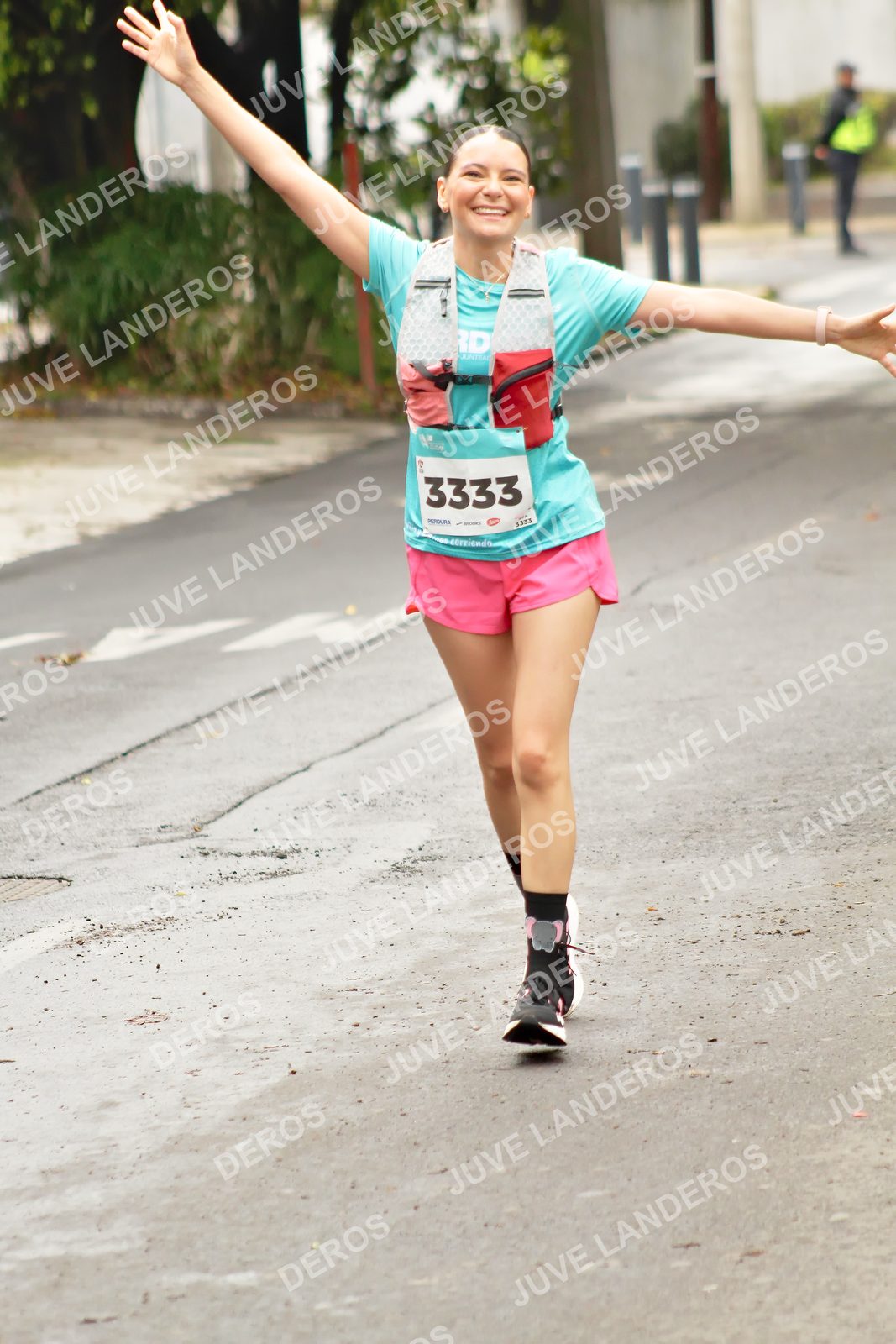 Foto del MEDIO MARATÓN ATLAS en Av. Patria, frente al Parque El Polvorín, Zapopan a las 09:06 · dorsal 3333