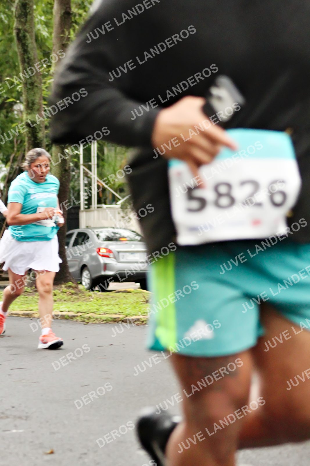 Foto del MEDIO MARATÓN ATLAS en Av. Patria, frente al Parque El Polvorín, Zapopan a las 08:24 · dorsal 5826