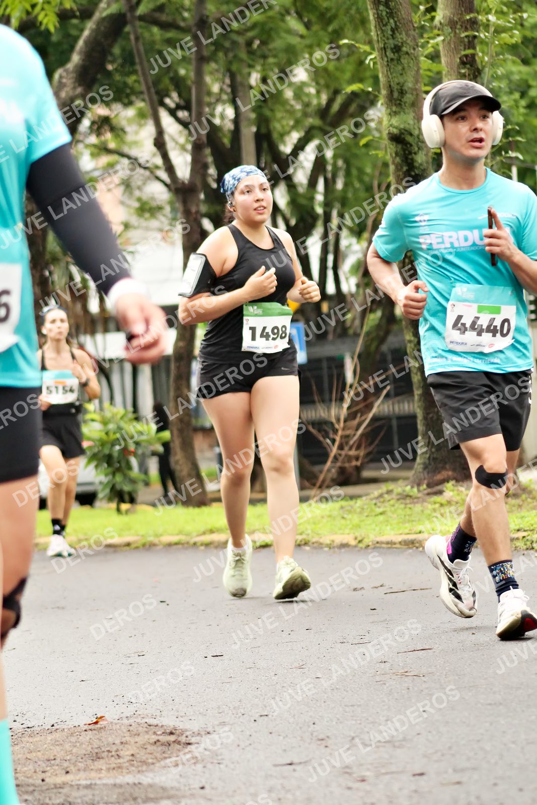 Foto del MEDIO MARATÓN ATLAS en Av. Patria, frente al Parque El Polvorín, Zapopan a las 08:44 · dorsal 4440, 1498, 5154, 6