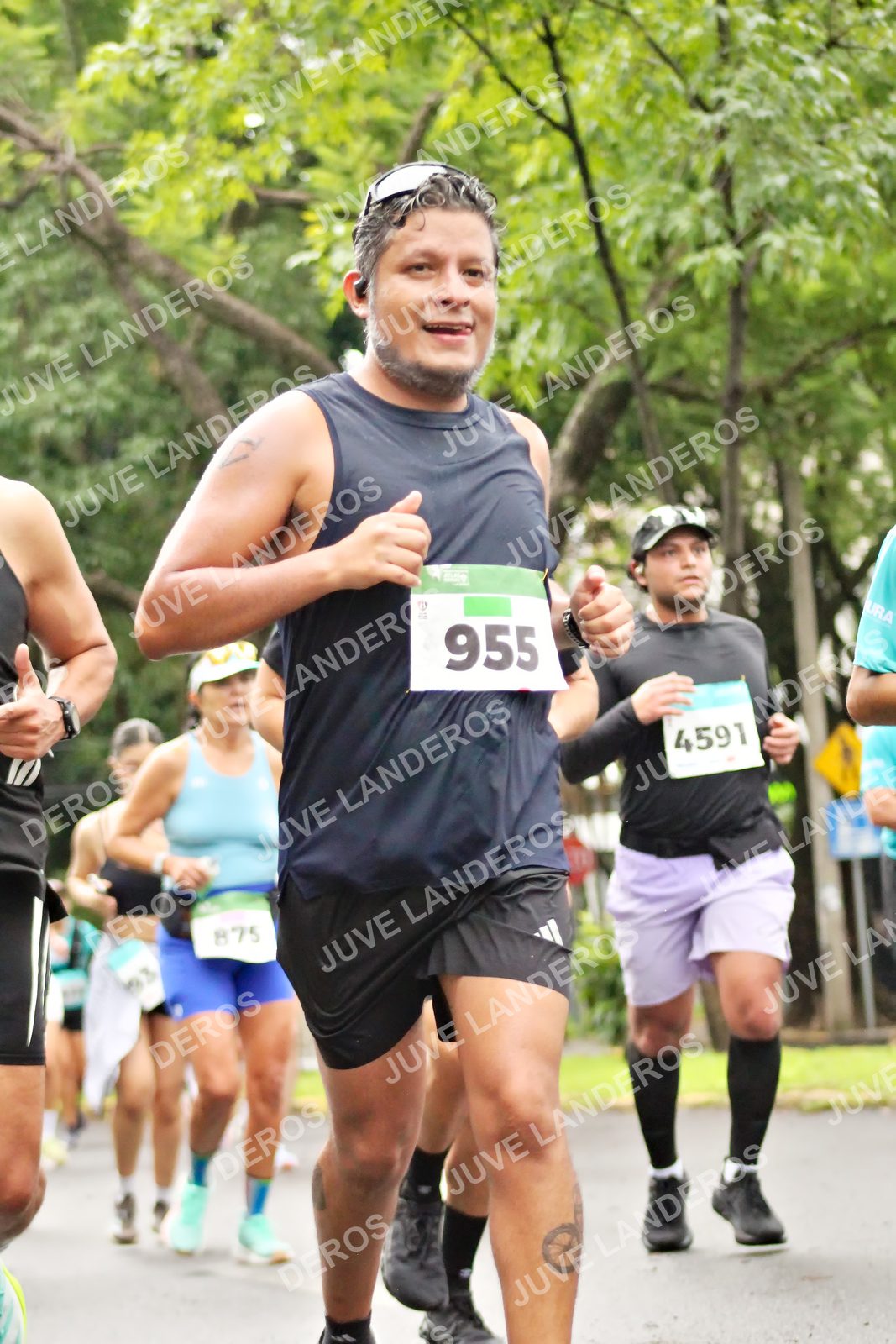 Foto del MEDIO MARATÓN ATLAS en Av. Patria, frente al Parque El Polvorín, Zapopan a las 08:32 · dorsal 955, 4591, 875