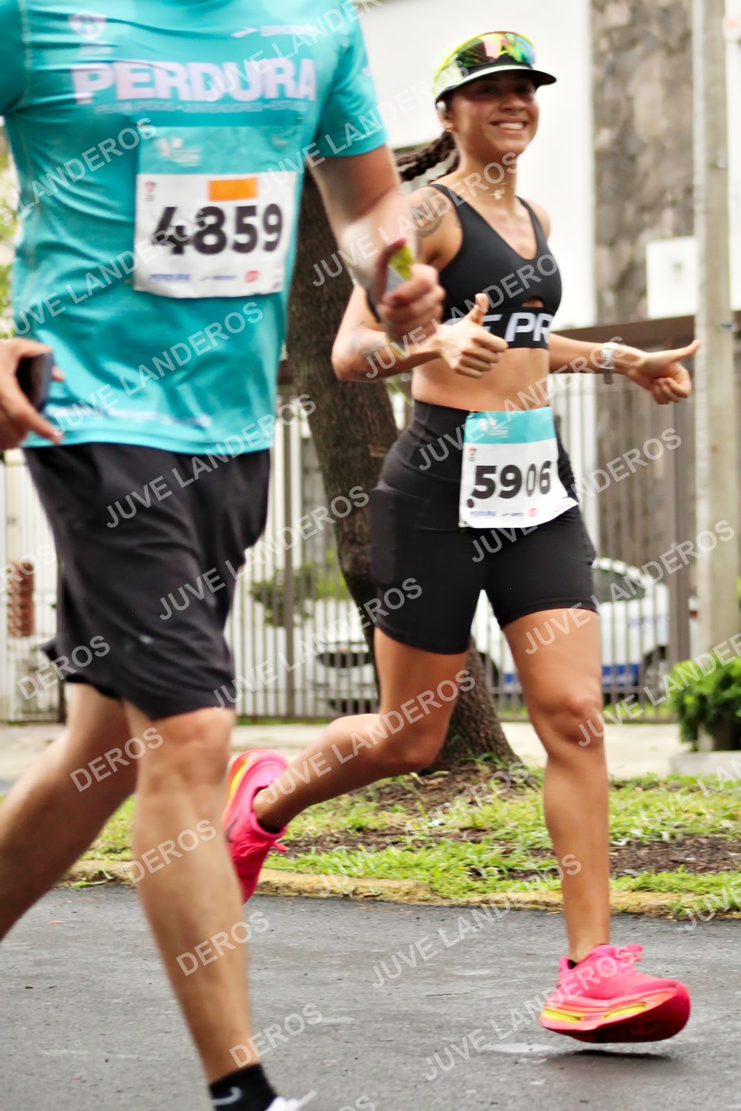 Foto del MEDIO MARATÓN ATLAS en Av. Patria, frente al Parque El Polvorín, Zapopan a las 08:24 · dorsal 4859, 5906