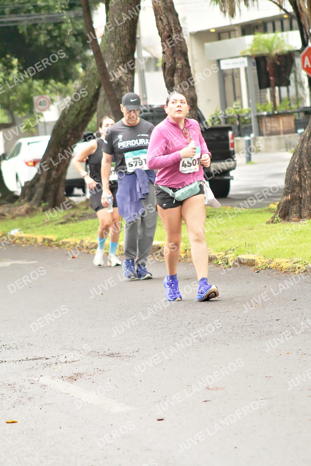 Foto del MEDIO MARATÓN ATLAS en Av. Patria, frente al Parque El Polvorín, Zapopan a las 08:57 · dorsal 4507, 40, 5791