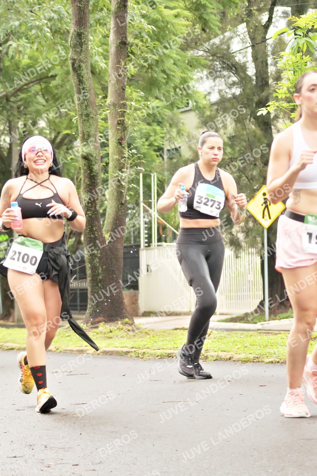 Foto del MEDIO MARATÓN ATLAS en Av. Patria, frente al Parque El Polvorín, Zapopan a las 08:47 · dorsal 2100, 3273