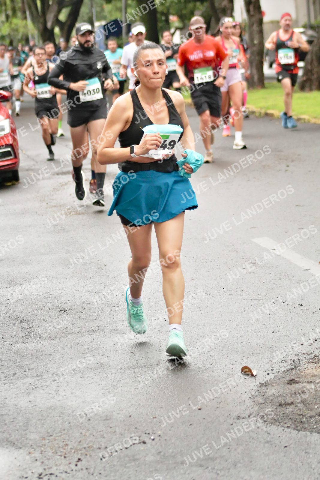 Foto del MEDIO MARATÓN ATLAS en Av. Patria, frente al Parque El Polvorín, Zapopan a las 08:20 · dorsal 49, 4030, 1418