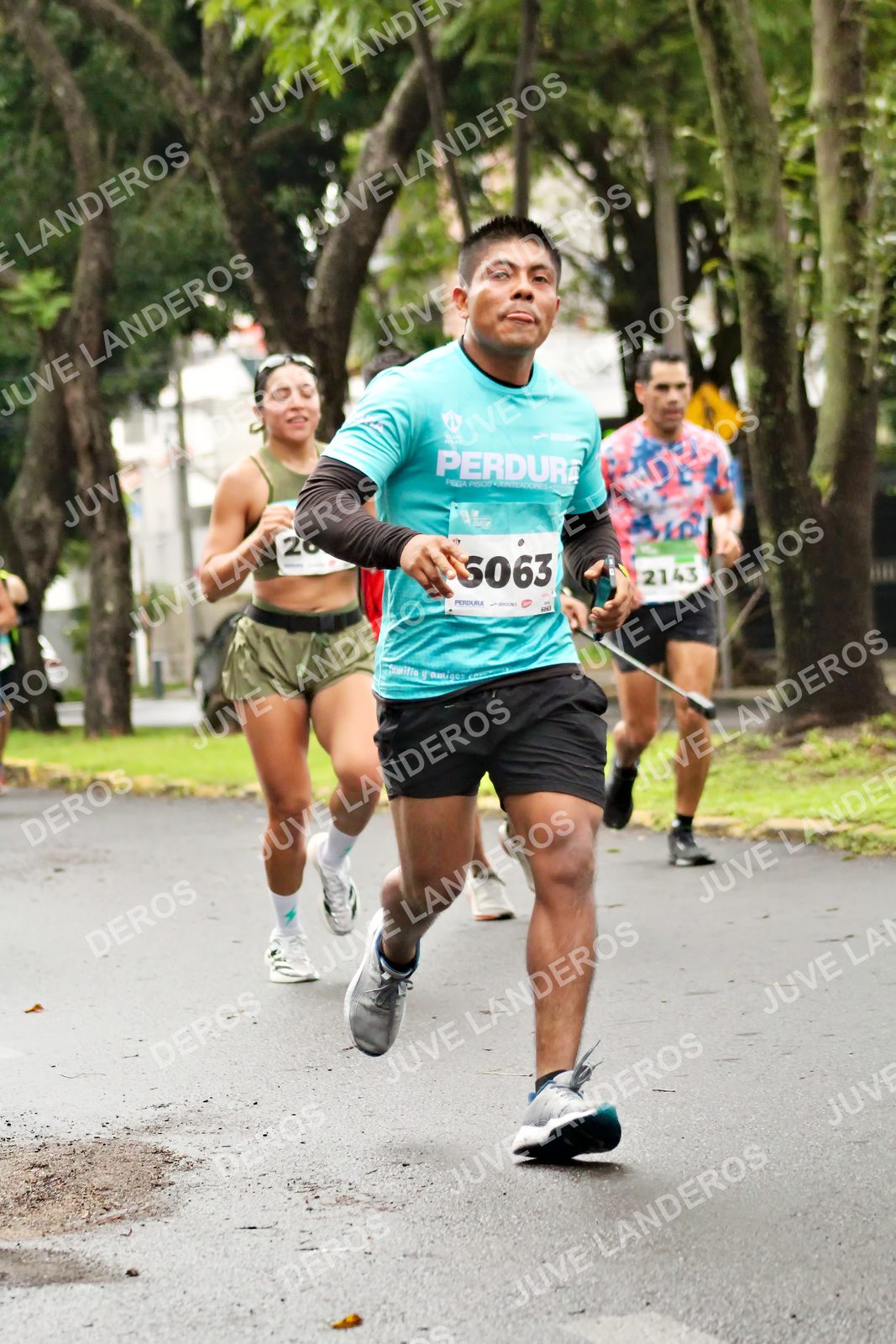 Foto del MEDIO MARATÓN ATLAS en Av. Patria, frente al Parque El Polvorín, Zapopan a las 08:15 · dorsal 2143, 5063, 20