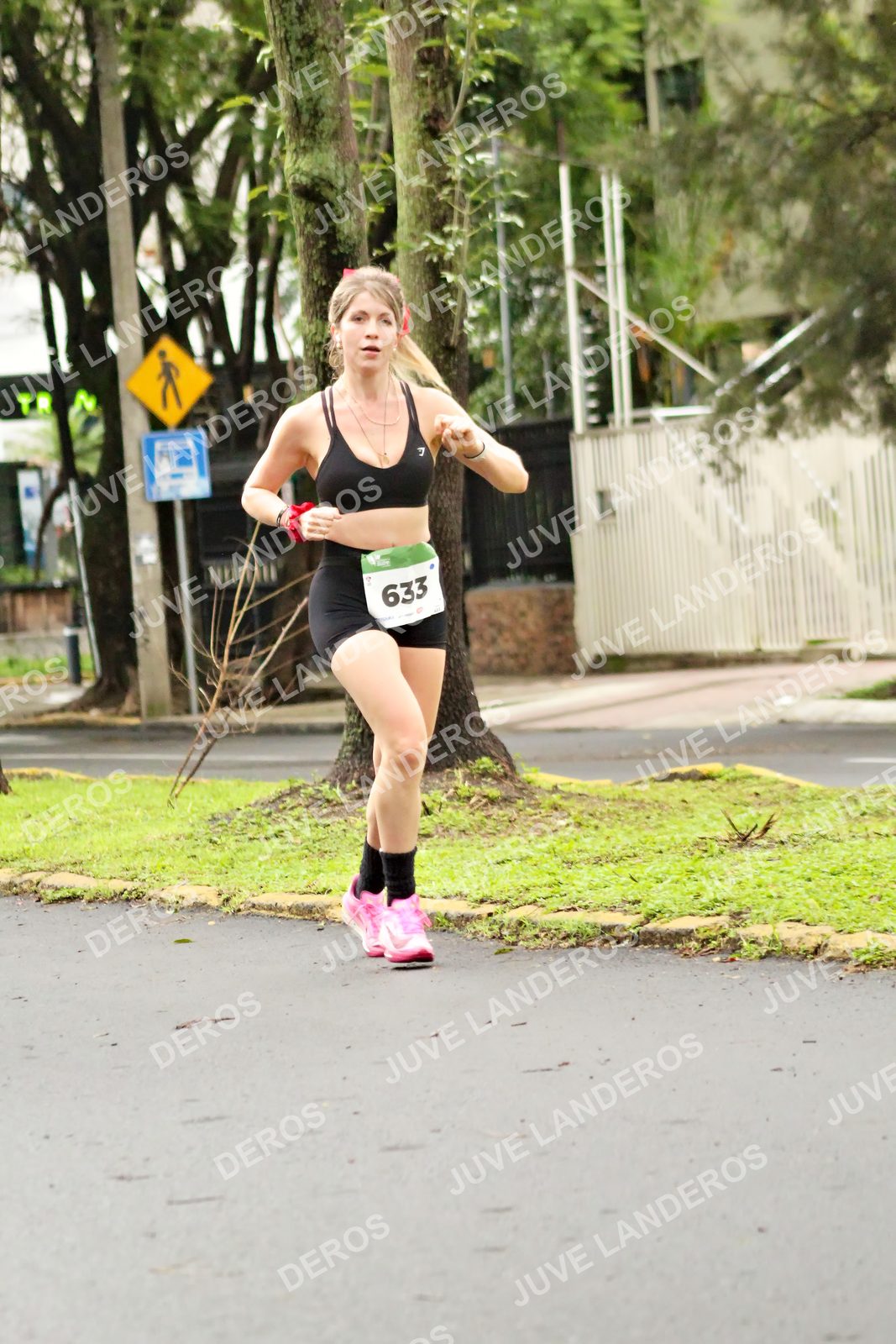 Foto del MEDIO MARATÓN ATLAS en Av. Patria, frente al Parque El Polvorín, Zapopan a las 08:18 · dorsal 633
