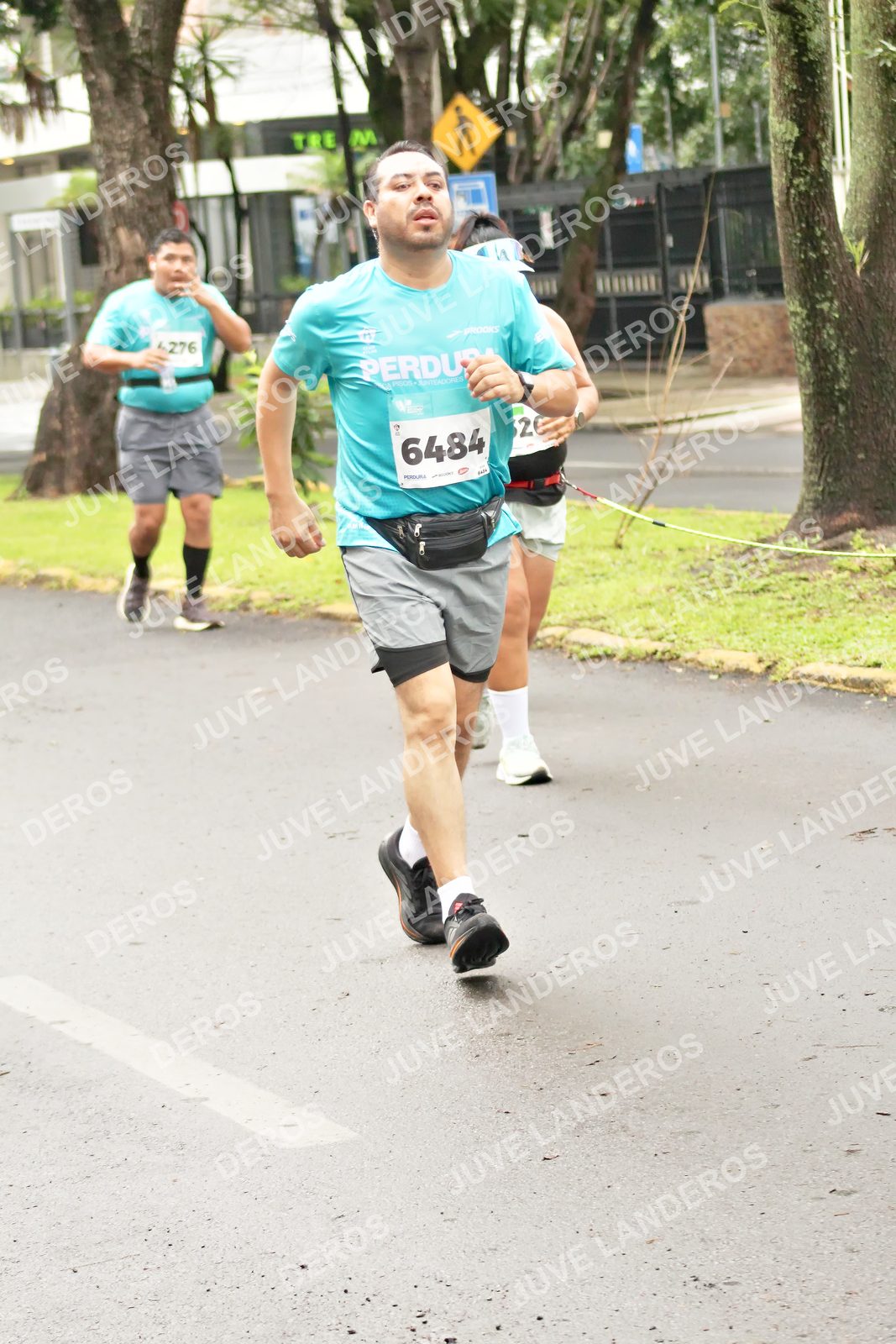 Foto del MEDIO MARATÓN ATLAS en Av. Patria, frente al Parque El Polvorín, Zapopan a las 08:49 · dorsal 6484, 2