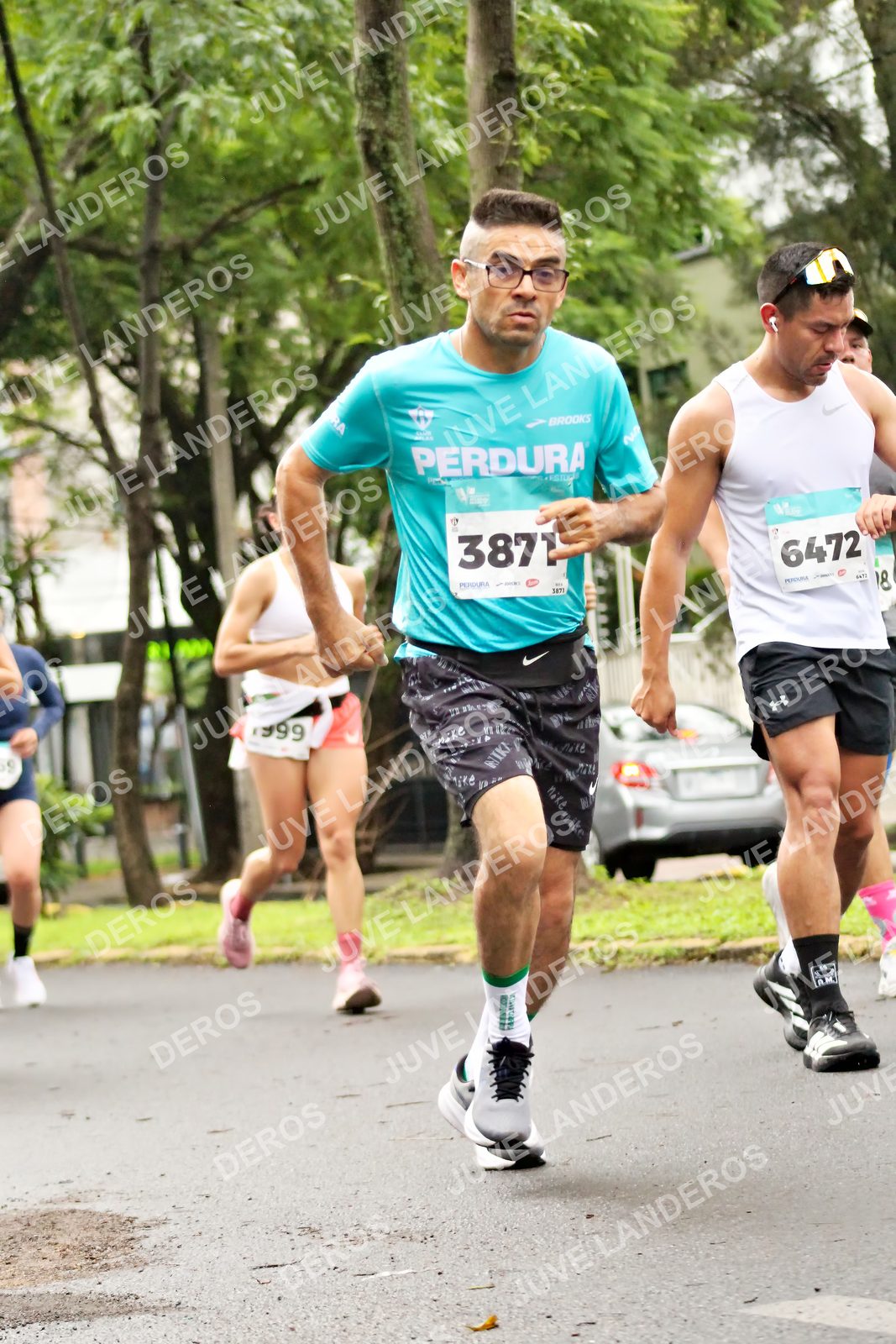 Foto del MEDIO MARATÓN ATLAS en Av. Patria, frente al Parque El Polvorín, Zapopan a las 08:25 · dorsal 6472, 3871, 18, 999