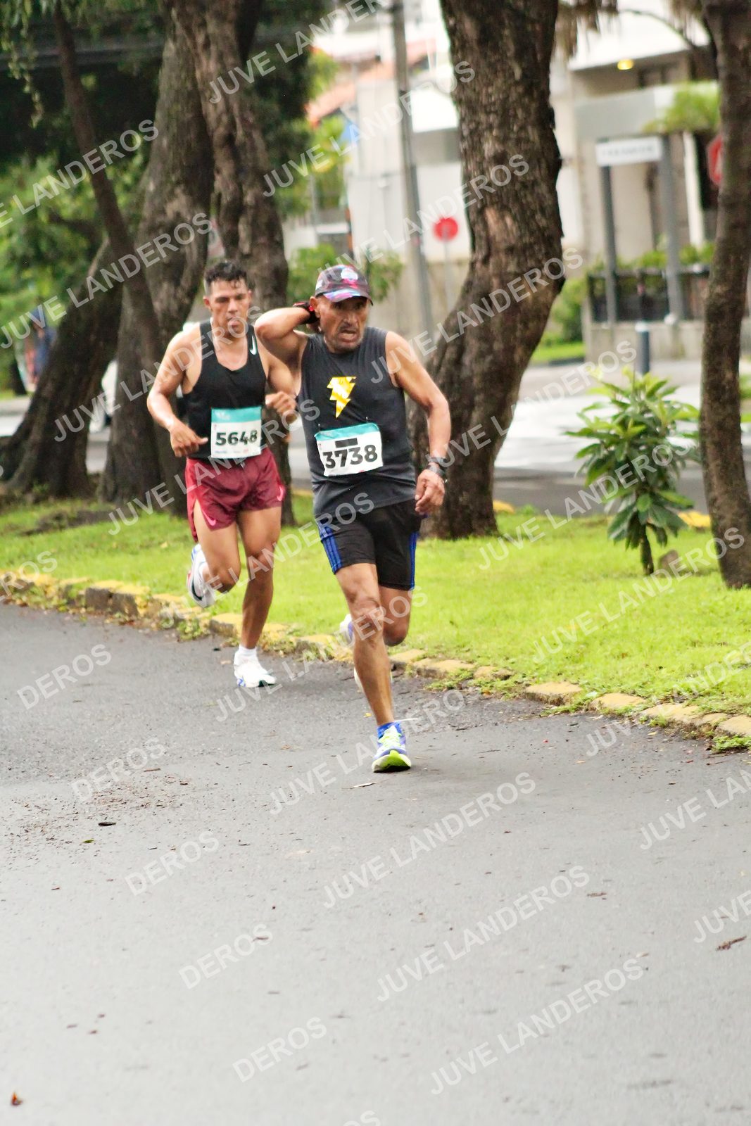 Foto del MEDIO MARATÓN ATLAS en Av. Patria, frente al Parque El Polvorín, Zapopan a las 08:08 · dorsal 3738, 5648