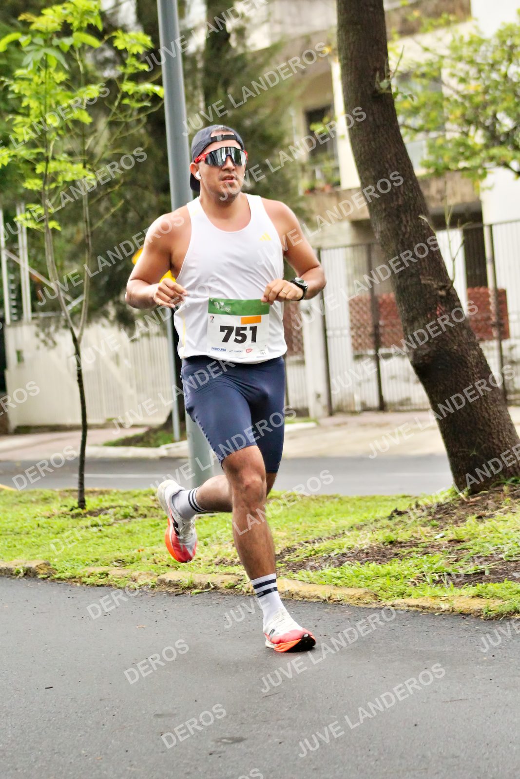 Foto del MEDIO MARATÓN ATLAS en Av. Patria, frente al Parque El Polvorín, Zapopan a las 08:08 · dorsal 751
