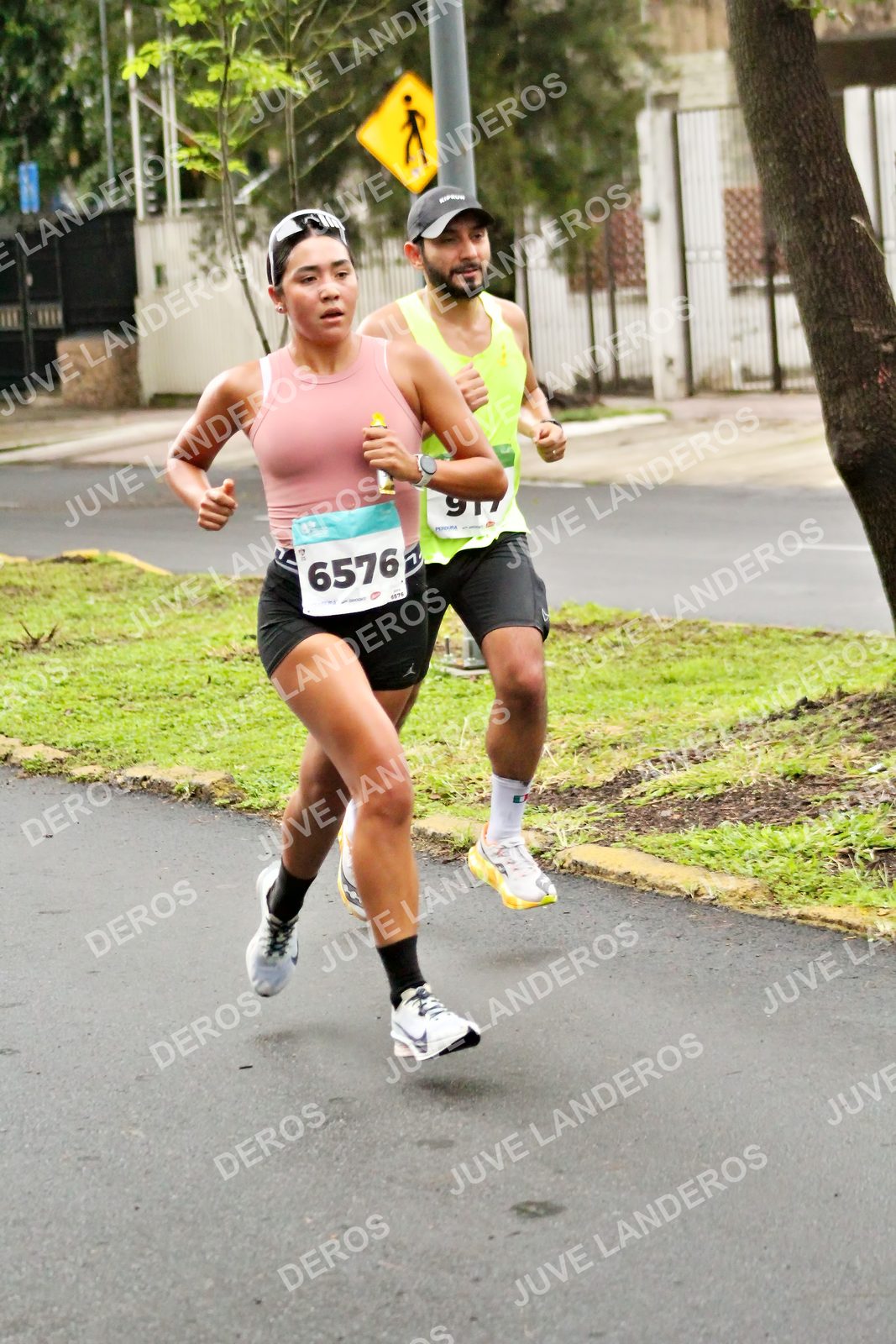 Foto del MEDIO MARATÓN ATLAS en Av. Patria, frente al Parque El Polvorín, Zapopan a las 08:03 · dorsal 6576, 917