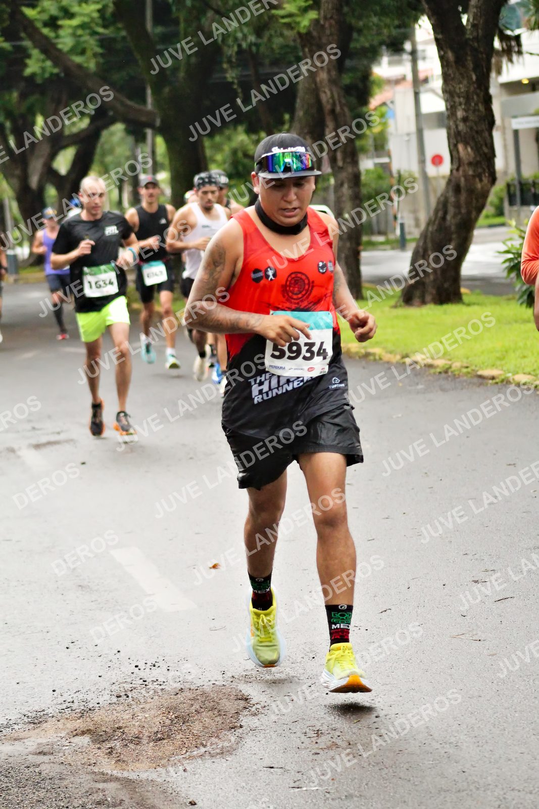 Foto del MEDIO MARATÓN ATLAS en Av. Patria, frente al Parque El Polvorín, Zapopan a las 08:12 · dorsal 5934, 1634