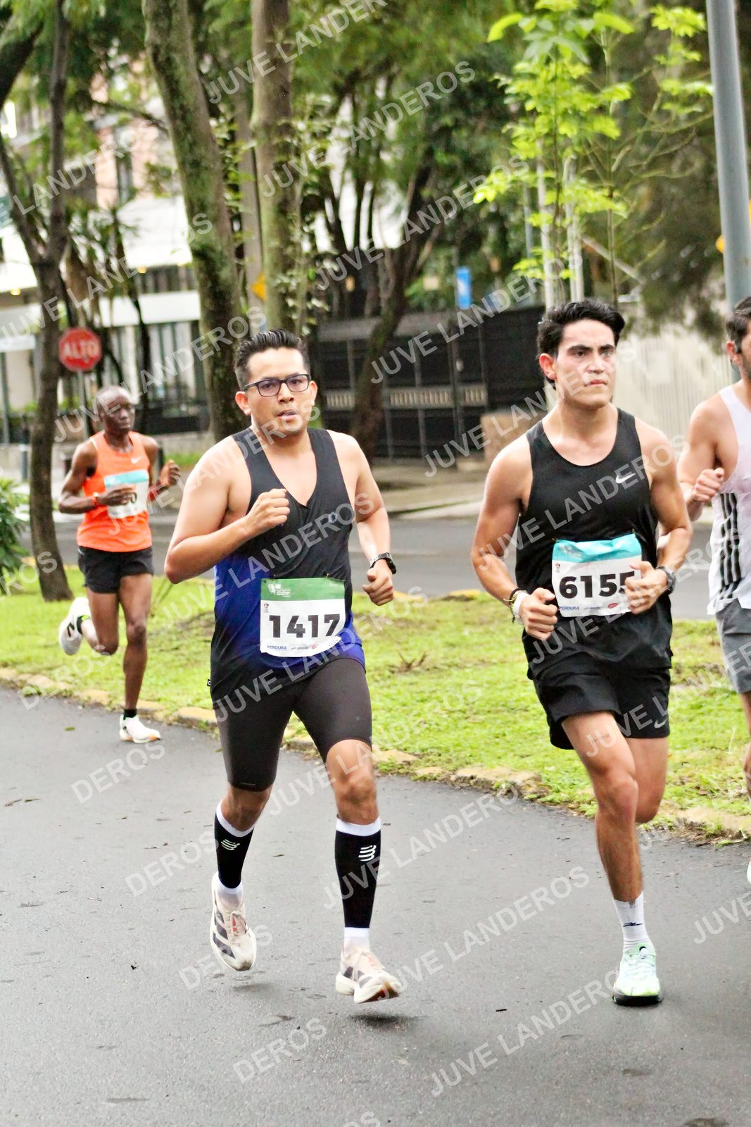 Foto del MEDIO MARATÓN ATLAS en Av. Patria, frente al Parque El Polvorín, Zapopan a las 07:59 · dorsal 1417, 6155