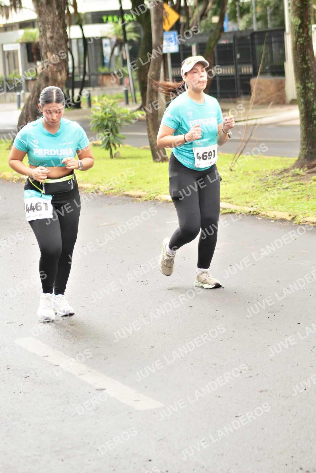 Foto del MEDIO MARATÓN ATLAS en Av. Patria, frente al Parque El Polvorín, Zapopan a las 08:54 · dorsal 4691, 4461