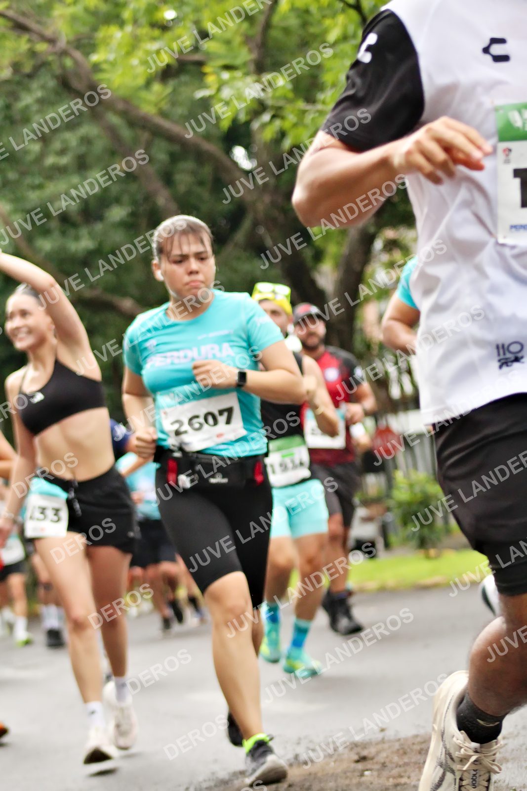 Foto del MEDIO MARATÓN ATLAS en Av. Patria, frente al Parque El Polvorín, Zapopan a las 08:31 · dorsal 2607, 1