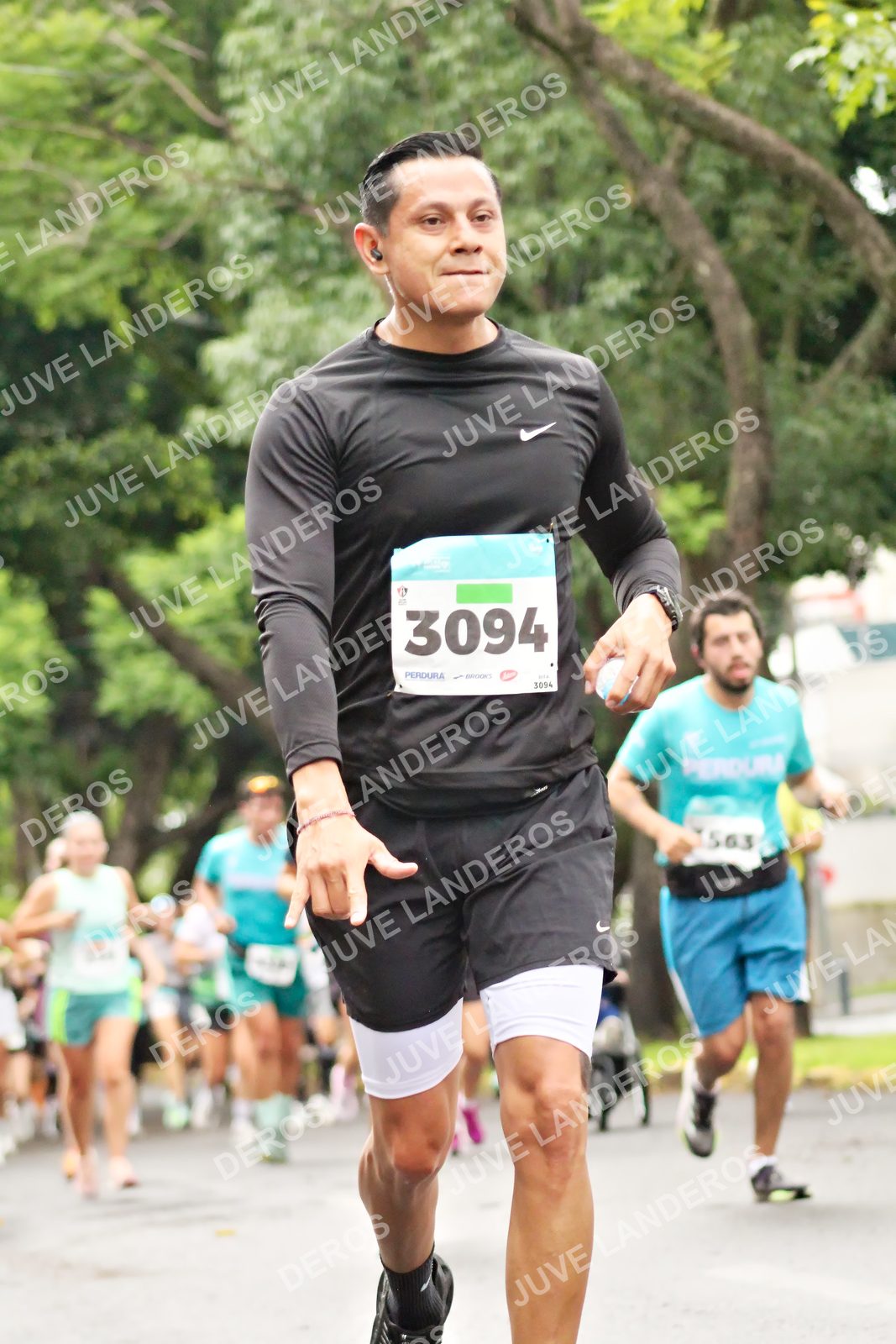 Foto del MEDIO MARATÓN ATLAS en Av. Patria, frente al Parque El Polvorín, Zapopan a las 08:34 · dorsal 3094, 563