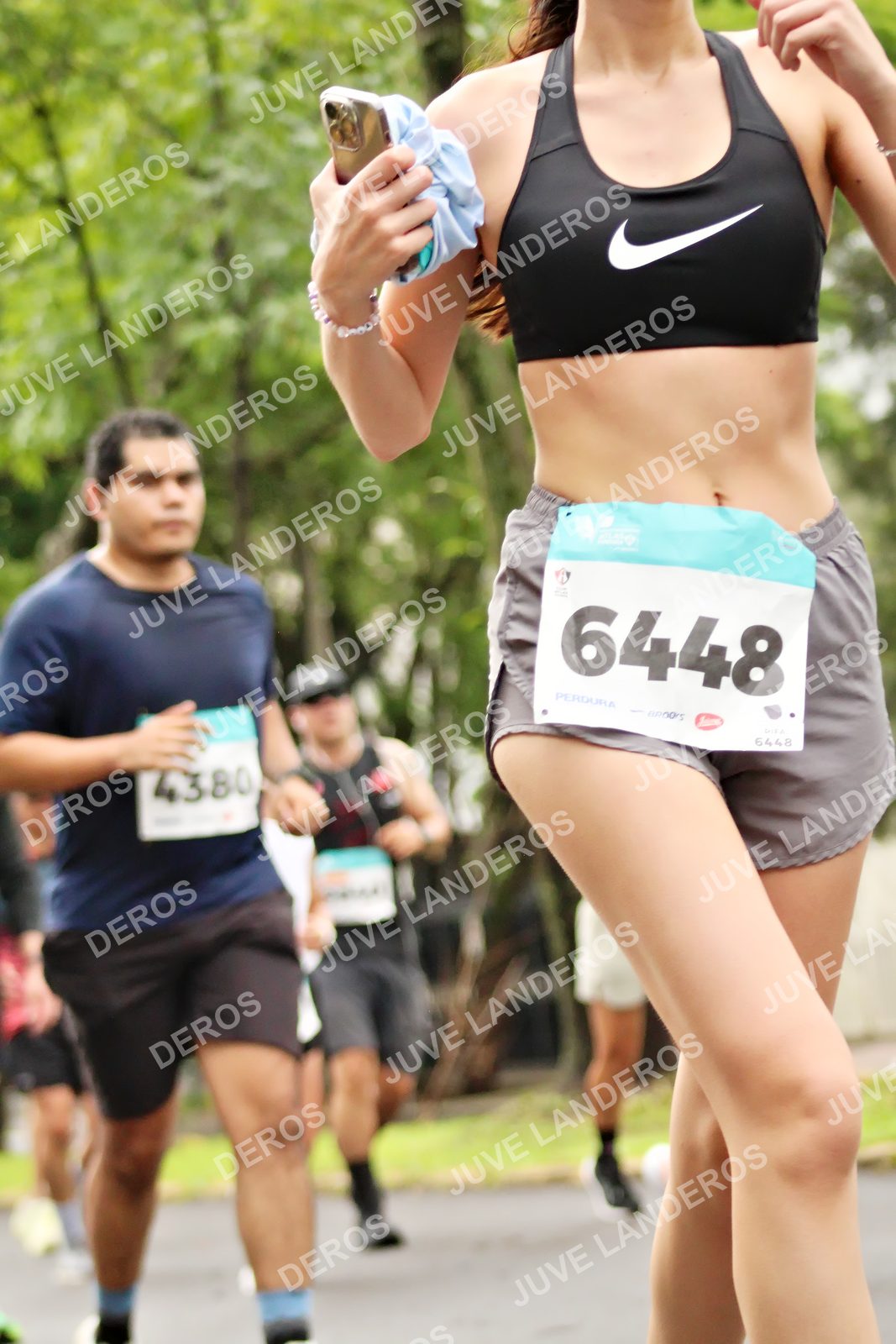 Foto del MEDIO MARATÓN ATLAS en Av. Patria, frente al Parque El Polvorín, Zapopan a las 08:42 · dorsal 6448, 4380