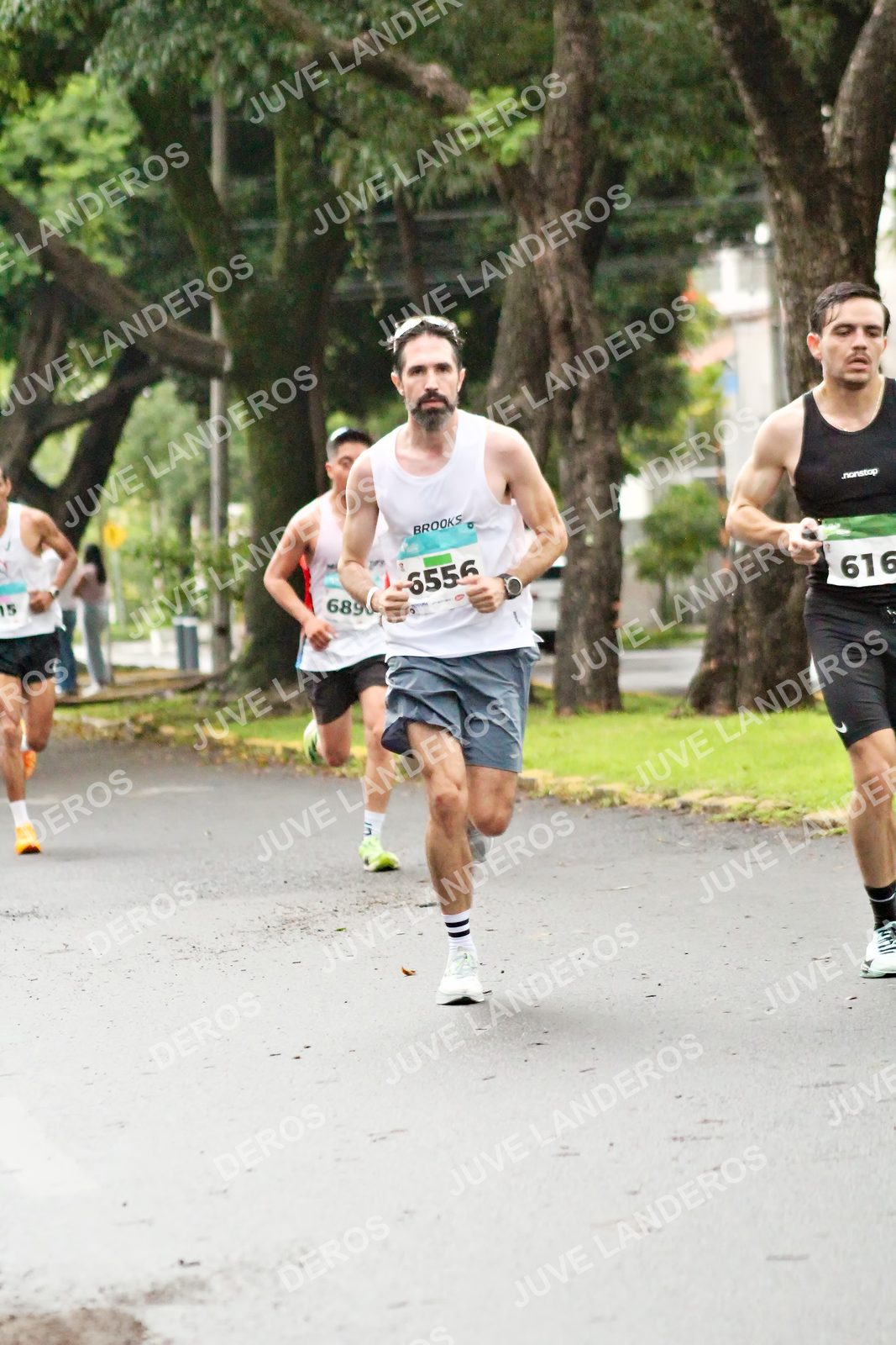 Foto del MEDIO MARATÓN ATLAS en Av. Patria, frente al Parque El Polvorín, Zapopan a las 08:00 · dorsal 616, 689, 6556, 15