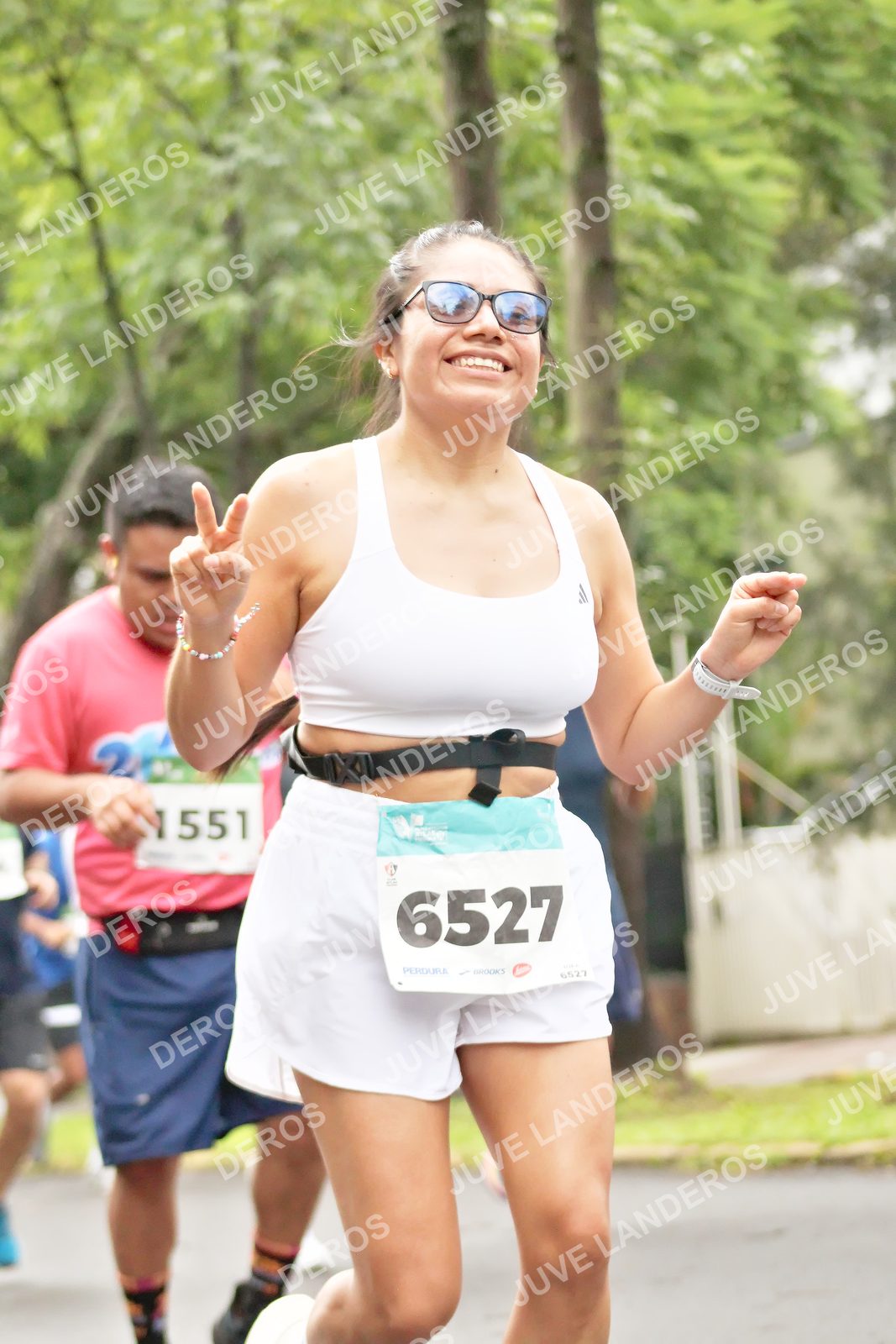 Foto del MEDIO MARATÓN ATLAS en Av. Patria, frente al Parque El Polvorín, Zapopan a las 08:35 · dorsal 6527, 1551