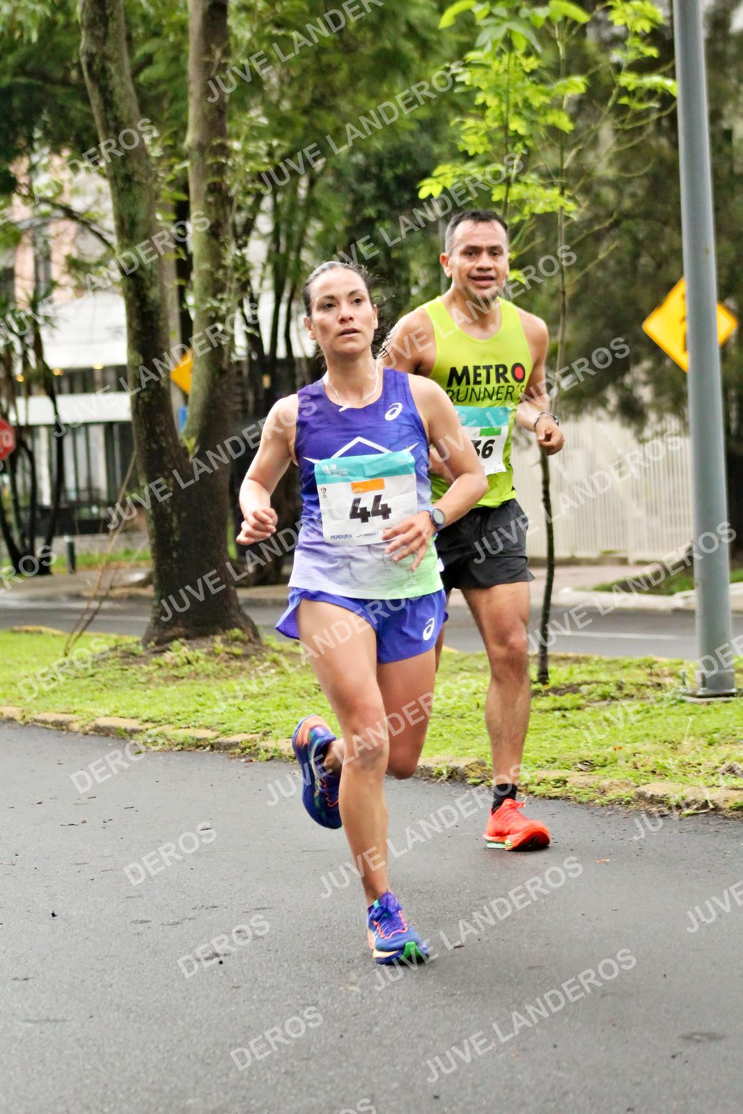 Foto del MEDIO MARATÓN ATLAS en Av. Patria, frente al Parque El Polvorín, Zapopan a las 08:04 · dorsal 44, 6