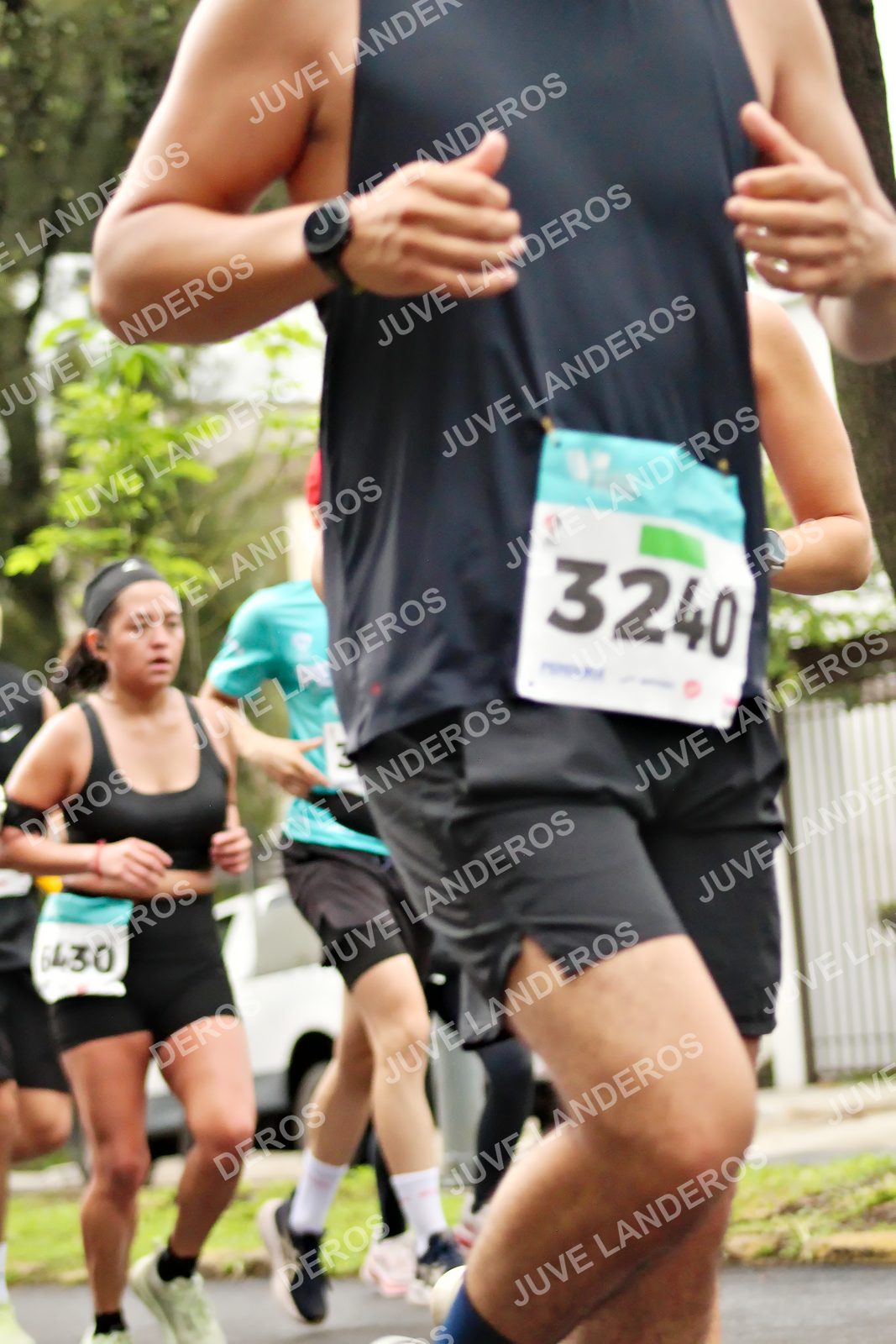Foto del MEDIO MARATÓN ATLAS en Av. Patria, frente al Parque El Polvorín, Zapopan a las 08:34 · dorsal 3240, 6430