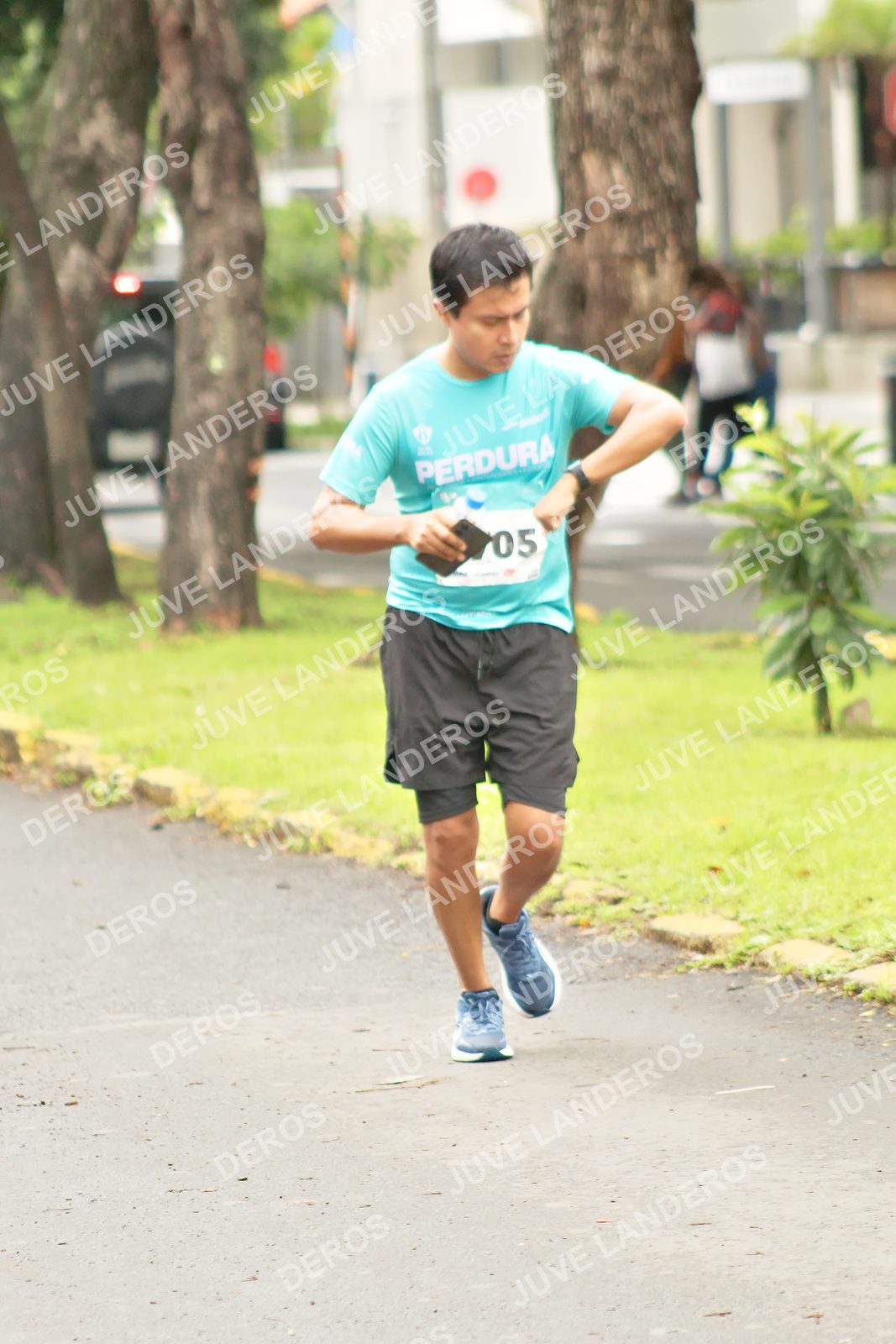 Foto del MEDIO MARATÓN ATLAS en Av. Patria, frente al Parque El Polvorín, Zapopan a las 09:09 · dorsal 5