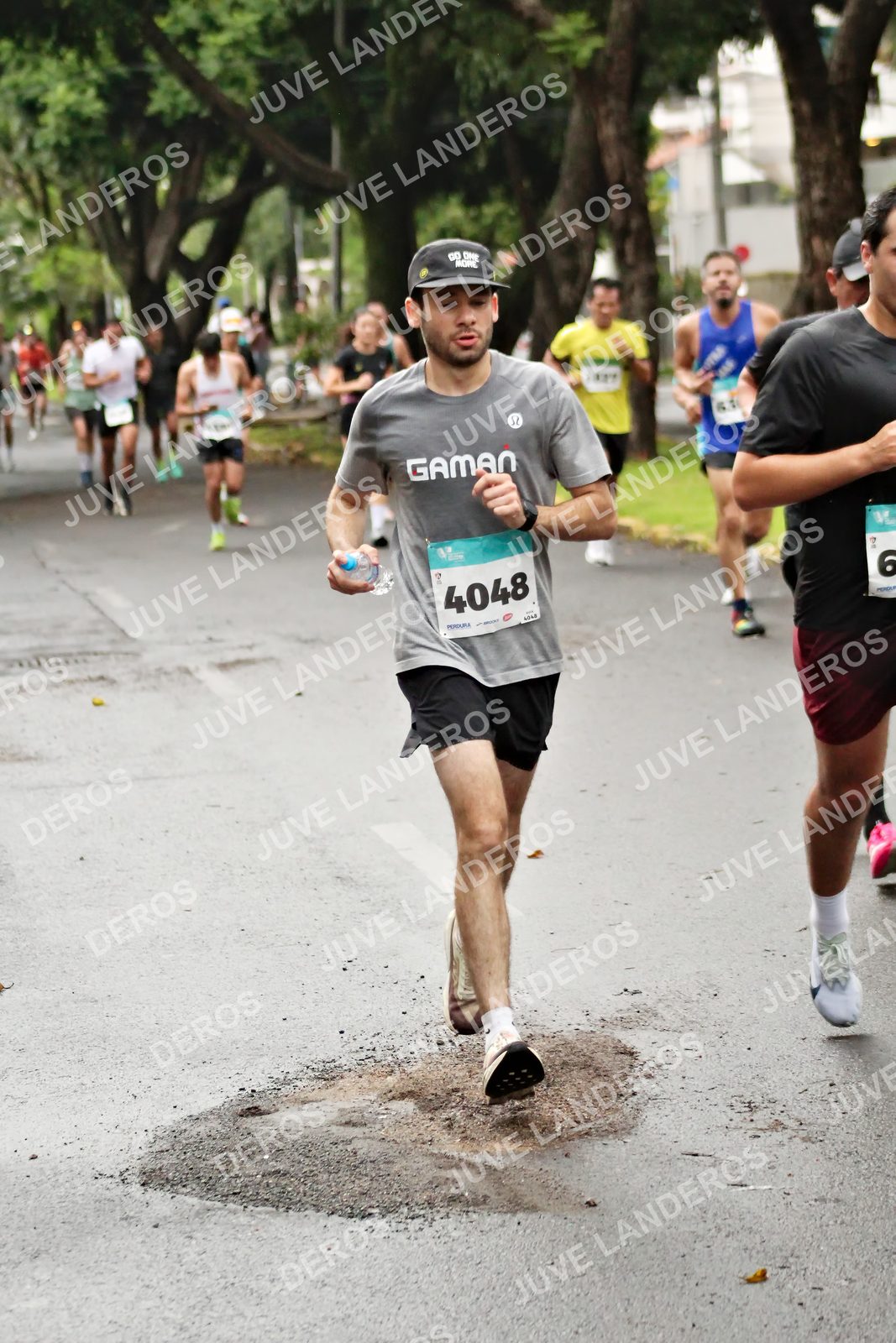 Foto del MEDIO MARATÓN ATLAS en Av. Patria, frente al Parque El Polvorín, Zapopan a las 08:11 · dorsal 4048