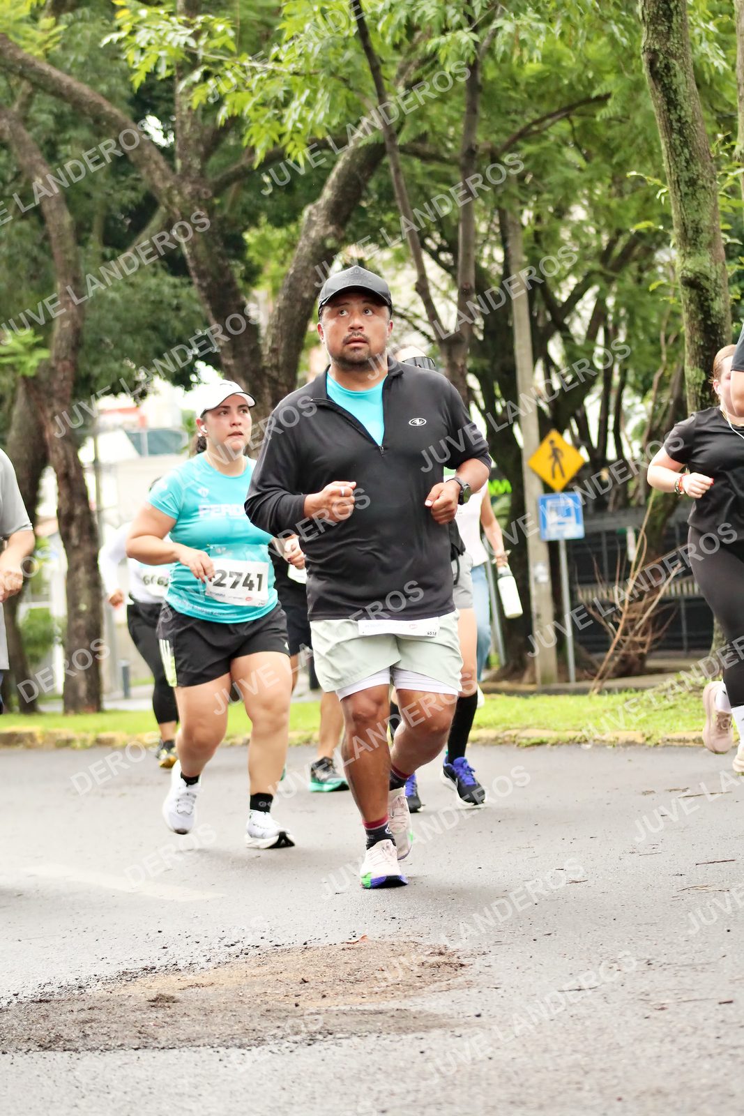 Foto del MEDIO MARATÓN ATLAS en Av. Patria, frente al Parque El Polvorín, Zapopan a las 08:46 · dorsal 2741