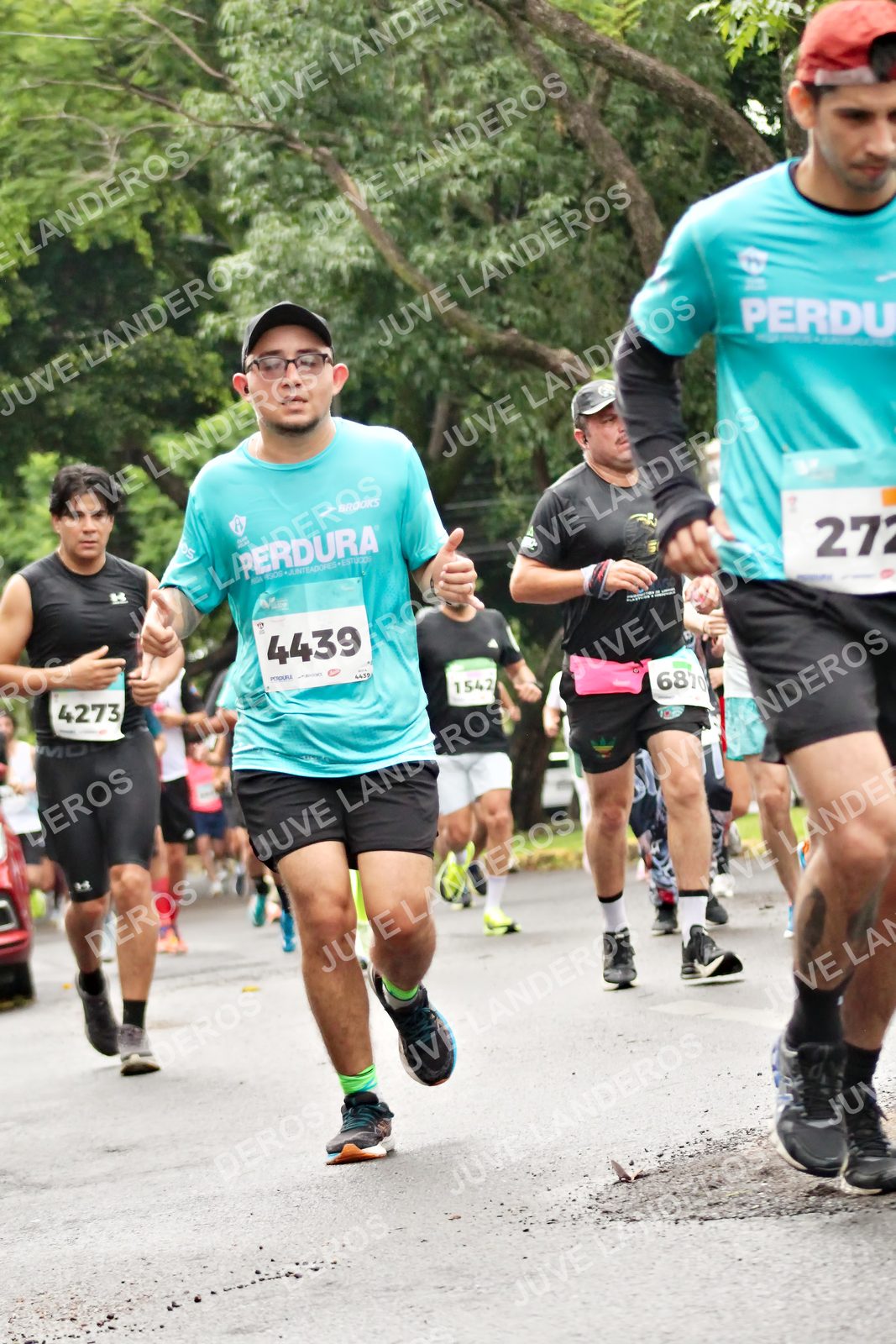 Foto del MEDIO MARATÓN ATLAS en Av. Patria, frente al Parque El Polvorín, Zapopan a las 08:30 · dorsal 4439, 4273, 1542, 6870
