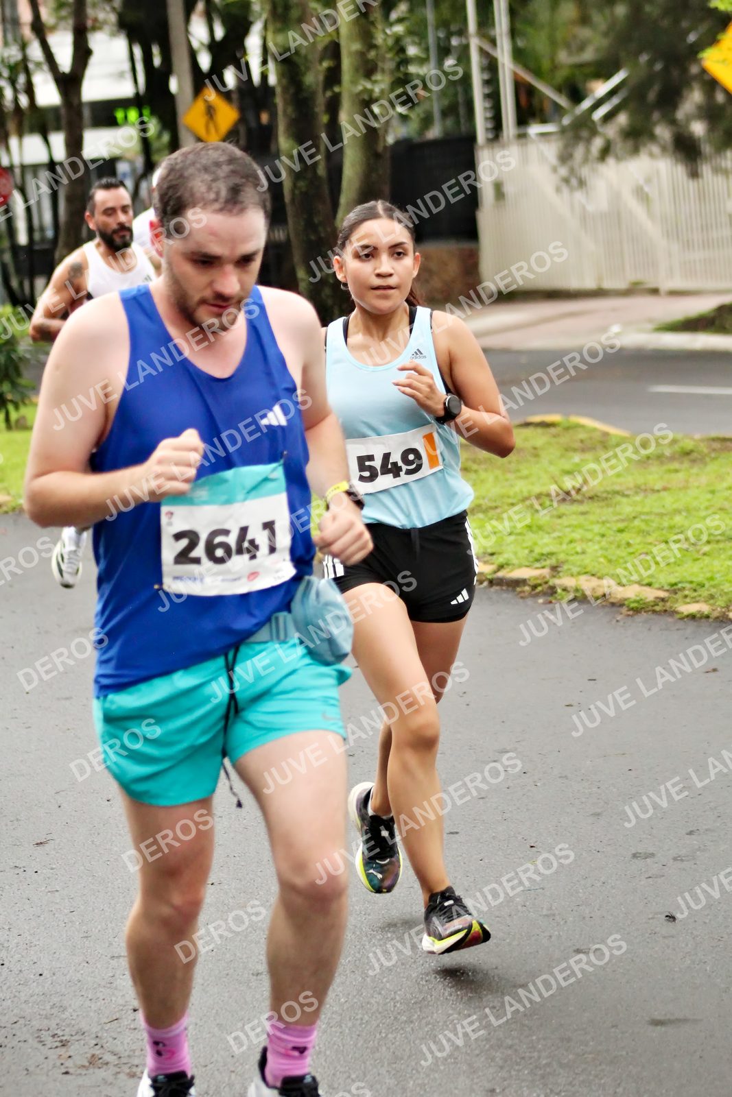 Foto del MEDIO MARATÓN ATLAS en Av. Patria, frente al Parque El Polvorín, Zapopan a las 08:17 · dorsal 549, 2641