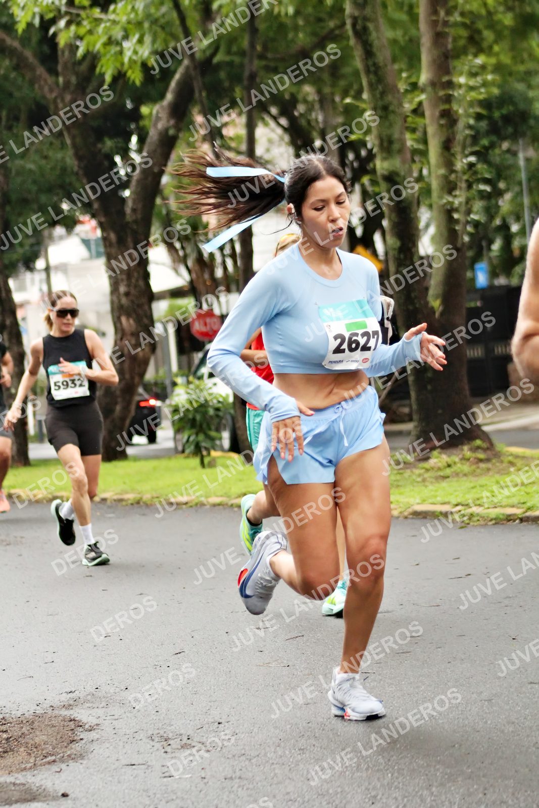 Foto del MEDIO MARATÓN ATLAS en Av. Patria, frente al Parque El Polvorín, Zapopan a las 08:16 · dorsal 2627, 5932