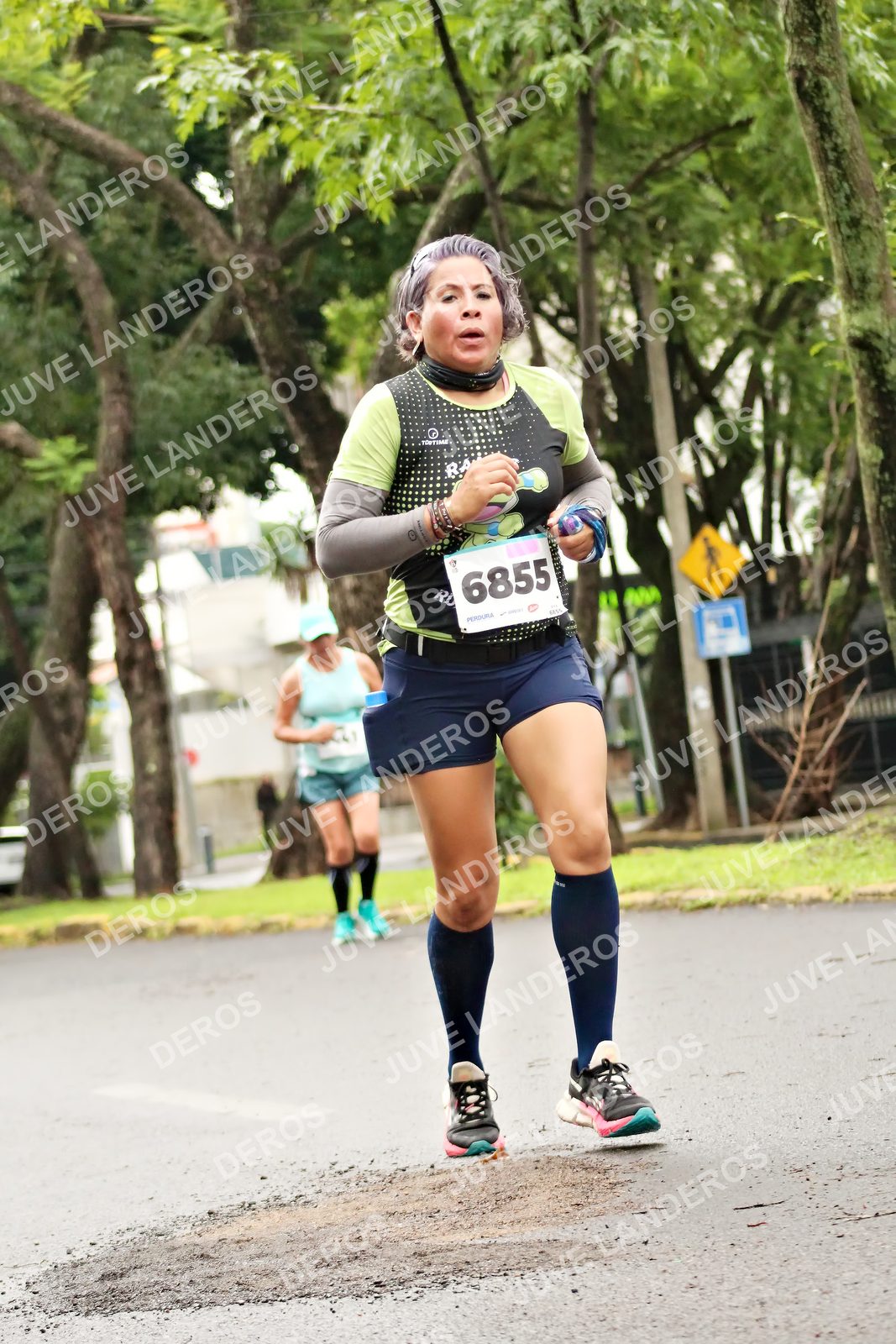Foto del MEDIO MARATÓN ATLAS en Av. Patria, frente al Parque El Polvorín, Zapopan a las 08:41 · dorsal 6855