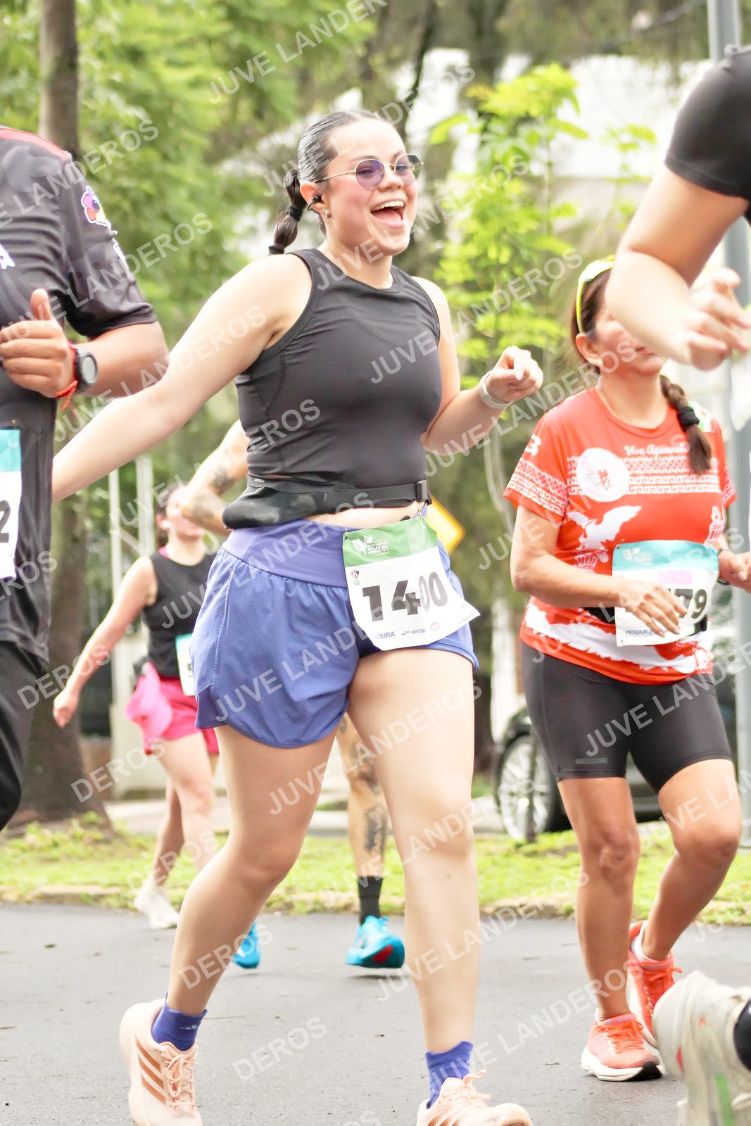 Foto del MEDIO MARATÓN ATLAS en Av. Patria, frente al Parque El Polvorín, Zapopan a las 08:44 · dorsal 1400, 79, 2