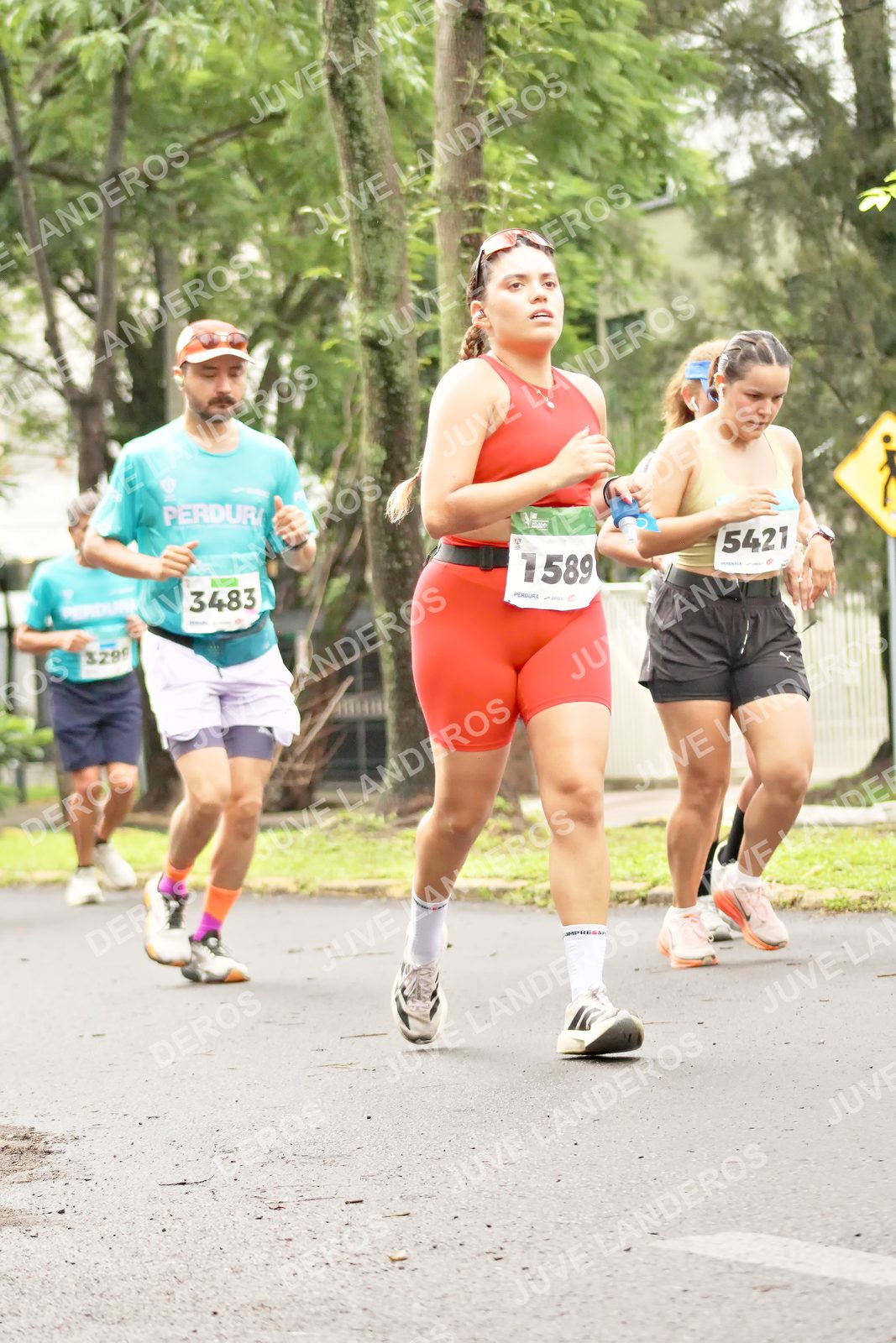 Foto del MEDIO MARATÓN ATLAS en Av. Patria, frente al Parque El Polvorín, Zapopan a las 08:45 · dorsal 3483, 5421, 1589, 3299